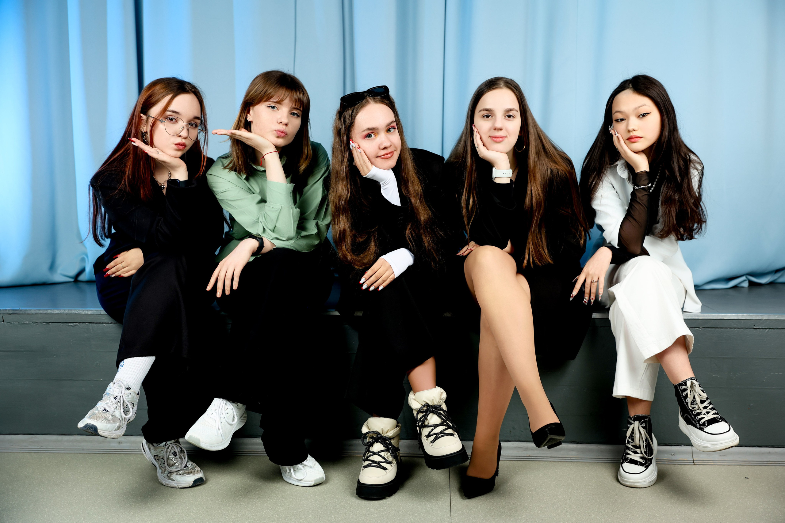 9 классы 2025 год. Артём Печерин фотограф в Оленегорске