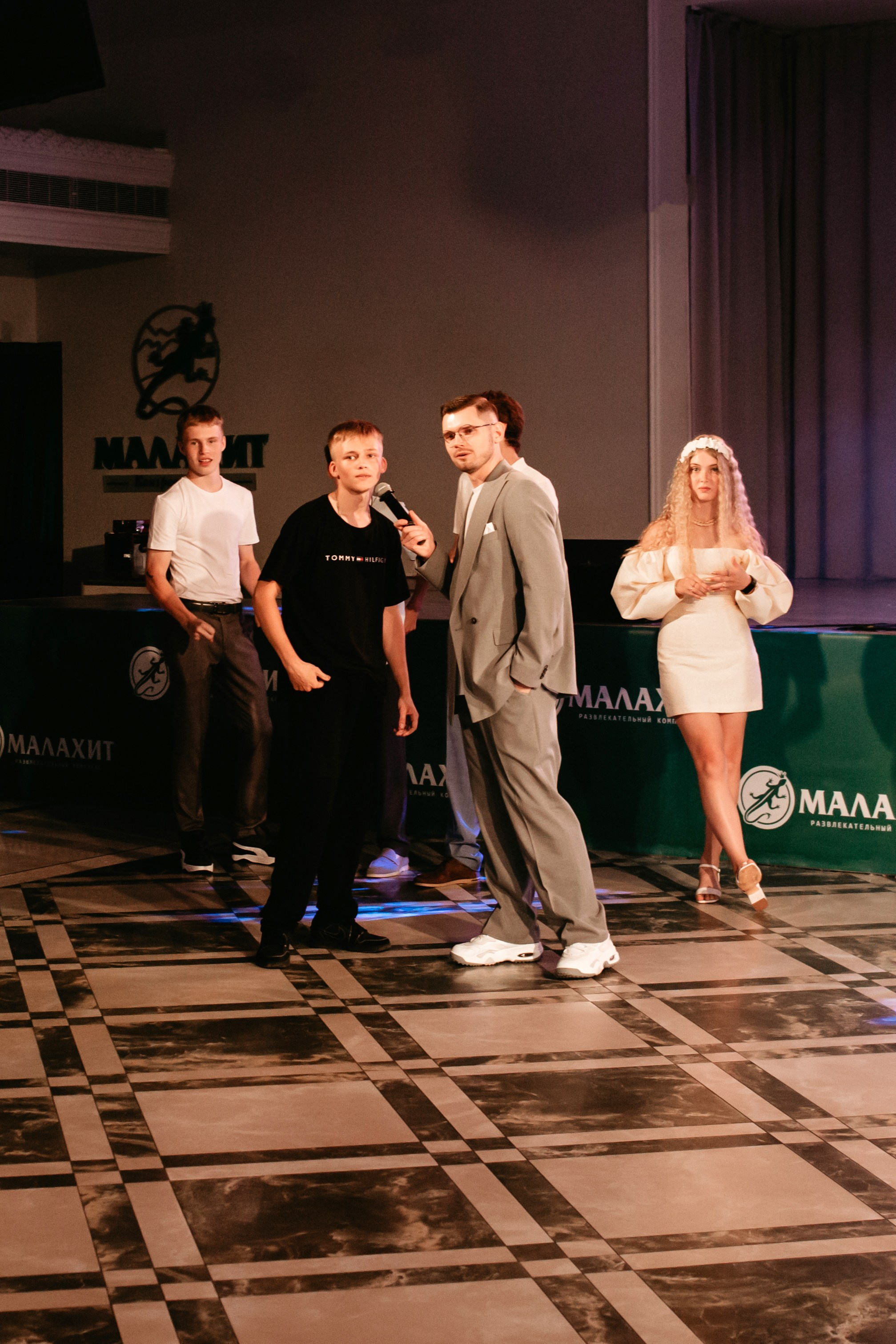 Выпускной 2025 (9класс) 124 школа. Фотограф в Челябинске Ополихина Анна