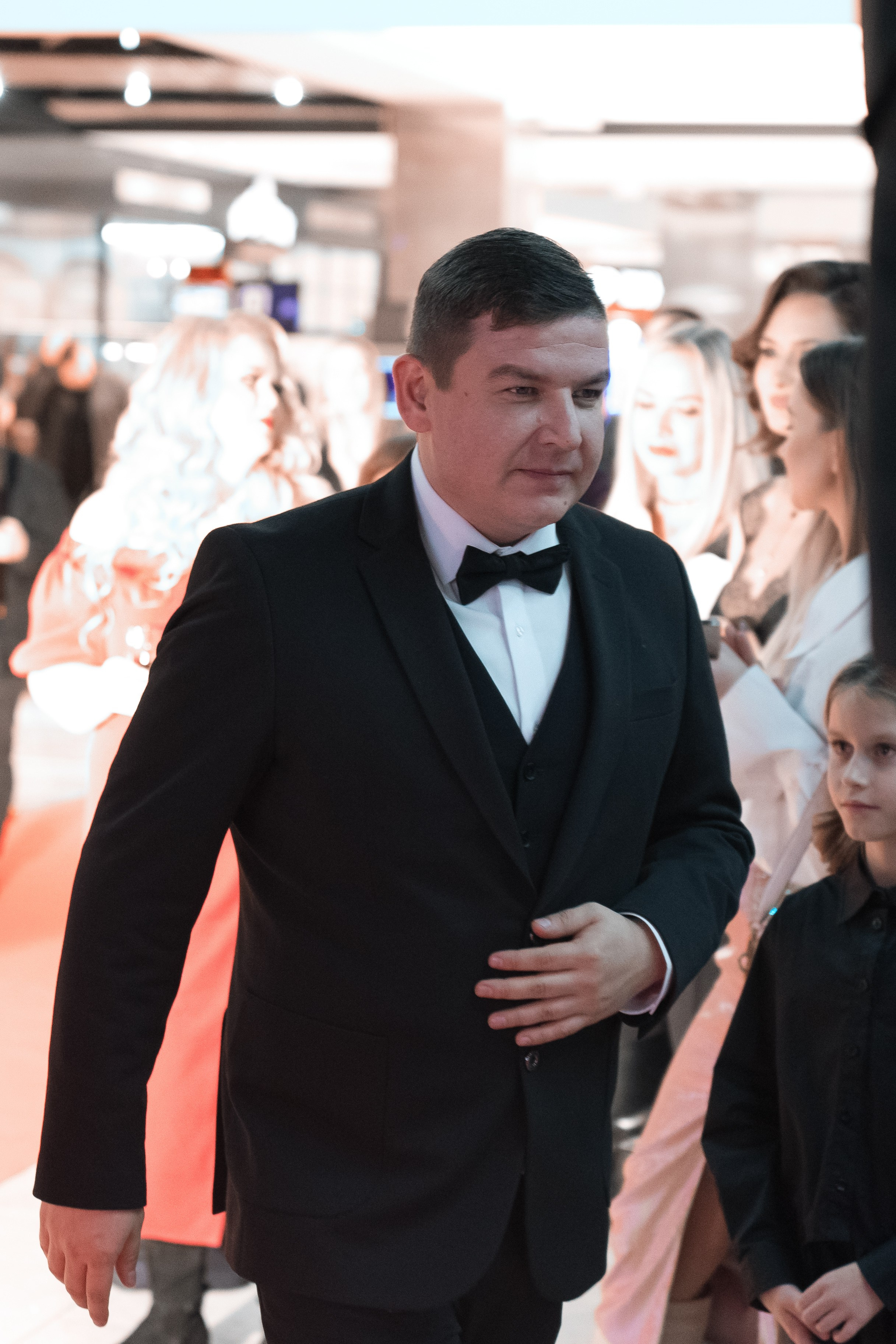 Веб-сериал «МЫ». Для тех, кто не ждёт удачи, а создаёт её. Каждая фотосессия — это твой момент, твой стиль, твой успех. 📸