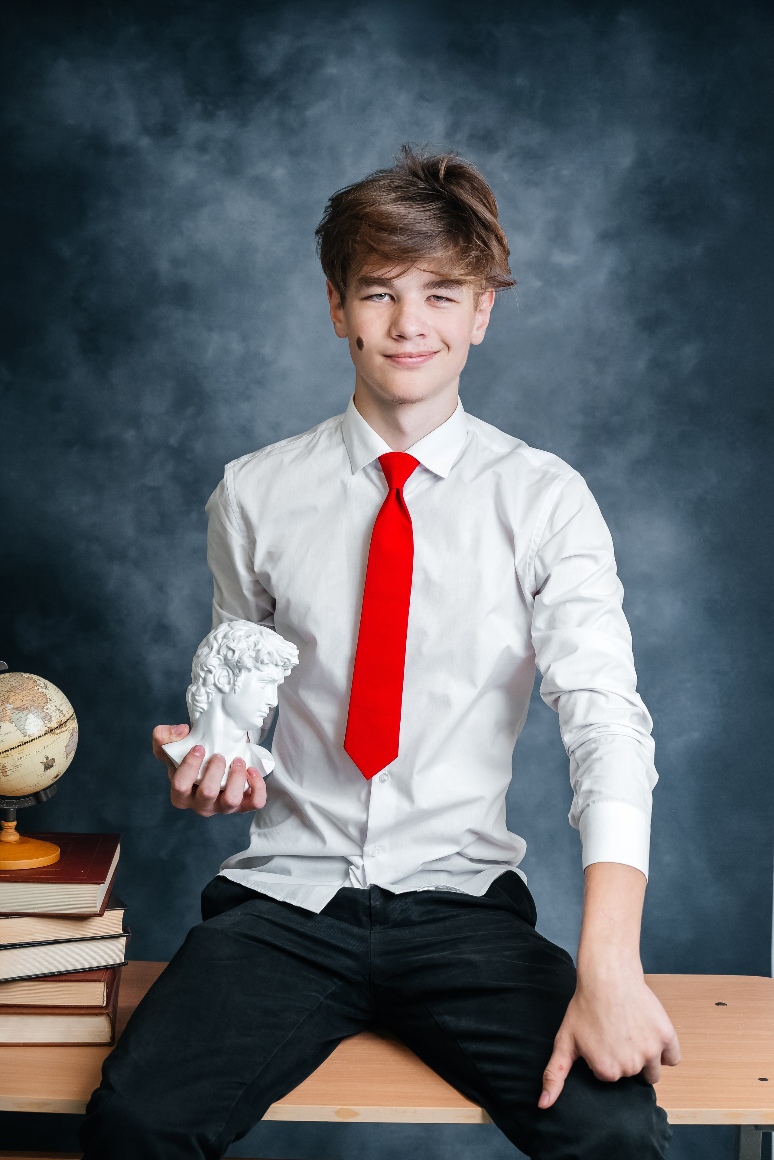 Старшая школа. Фото. Современные выпускные альбомы. Воткинск