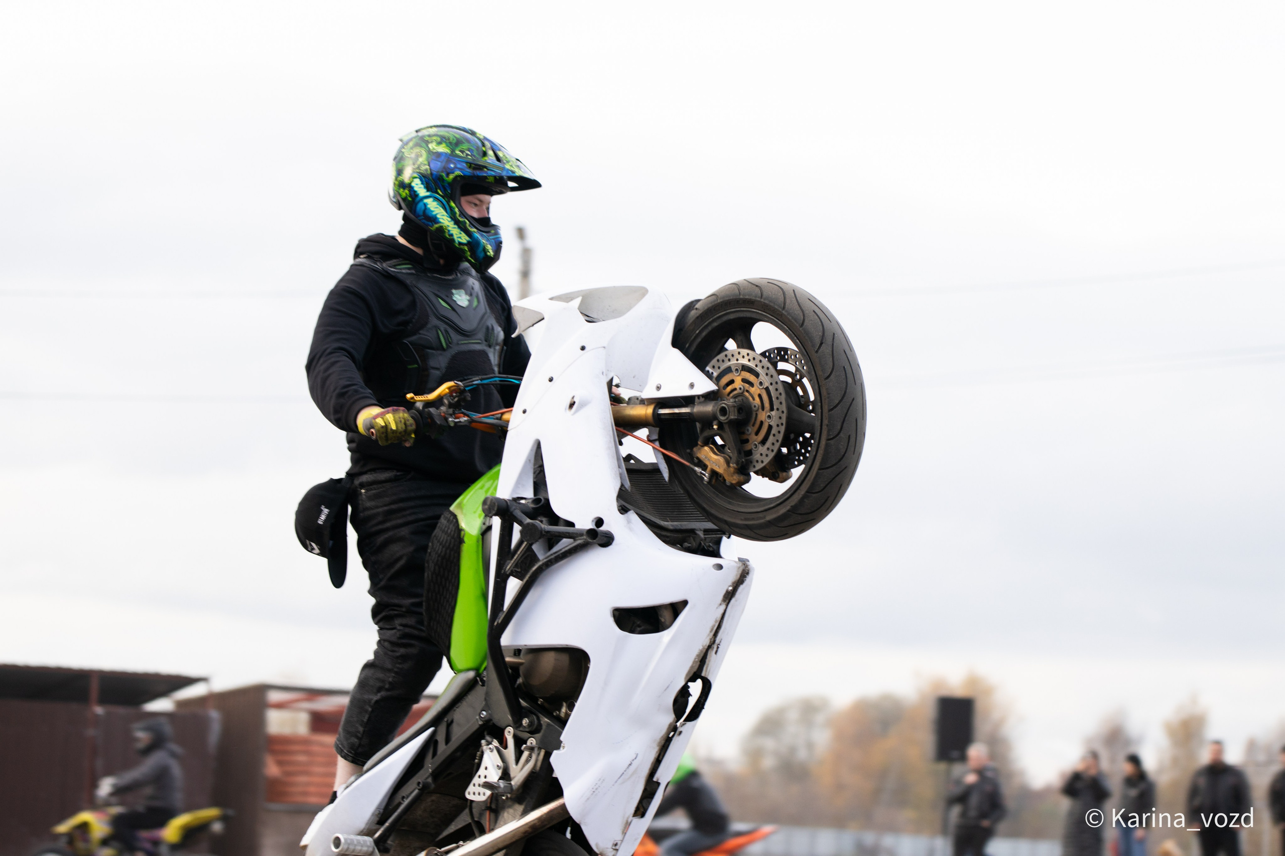 Выступление команды МОТО ШОУ SMT (Стантрайдинг, мотошоу). Репортажный фотограф в Москве и Зеленограде Karina-vozd