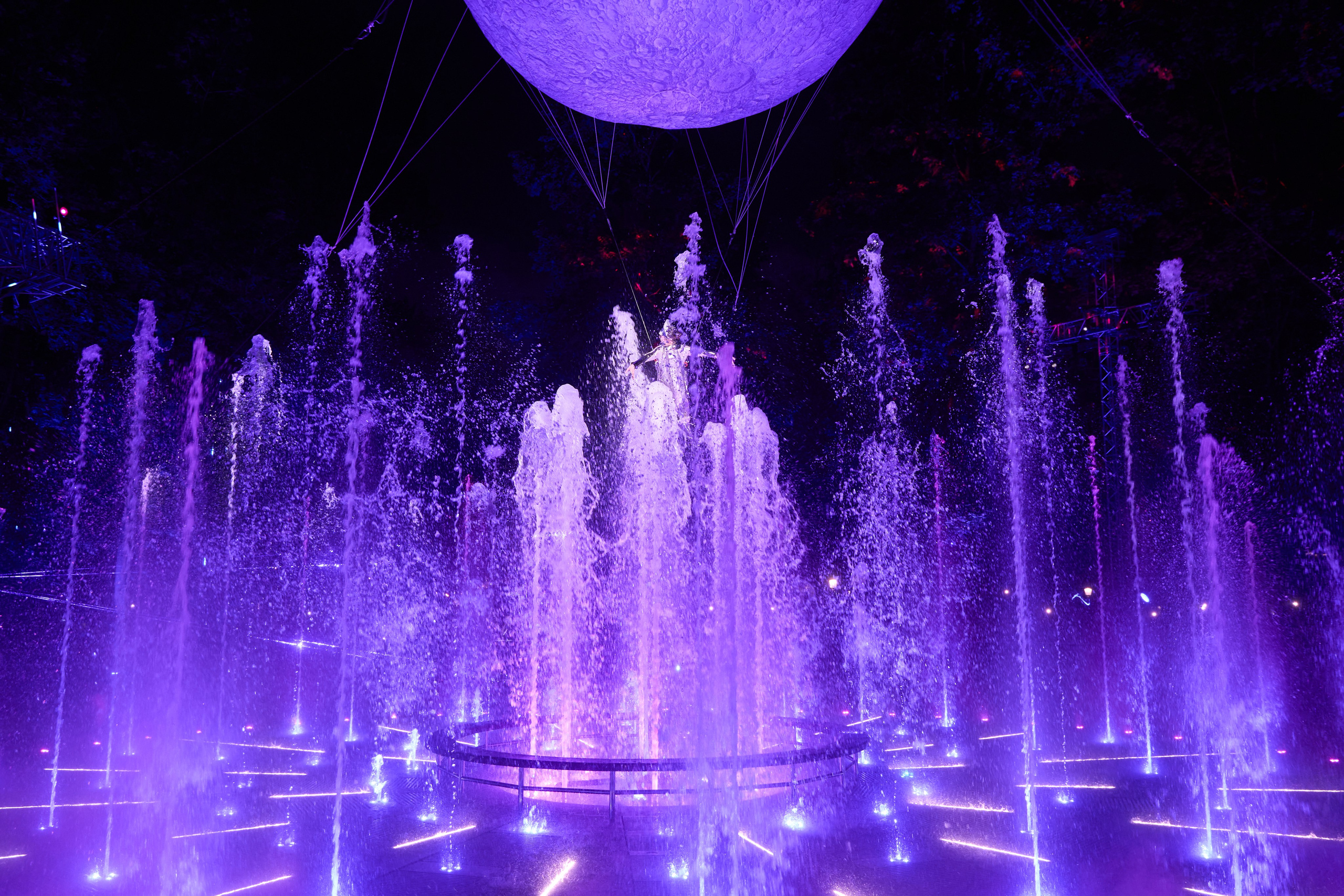 Сбербанк открытие фонтана. Услуги фотографа в Смоленске. Фотограф на свадьбу