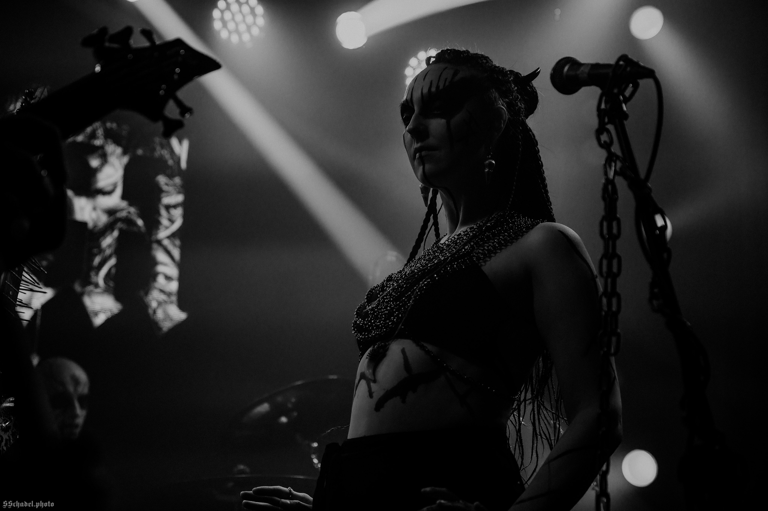 Frostlagte Måne 07.12.25. We will make everything metal!