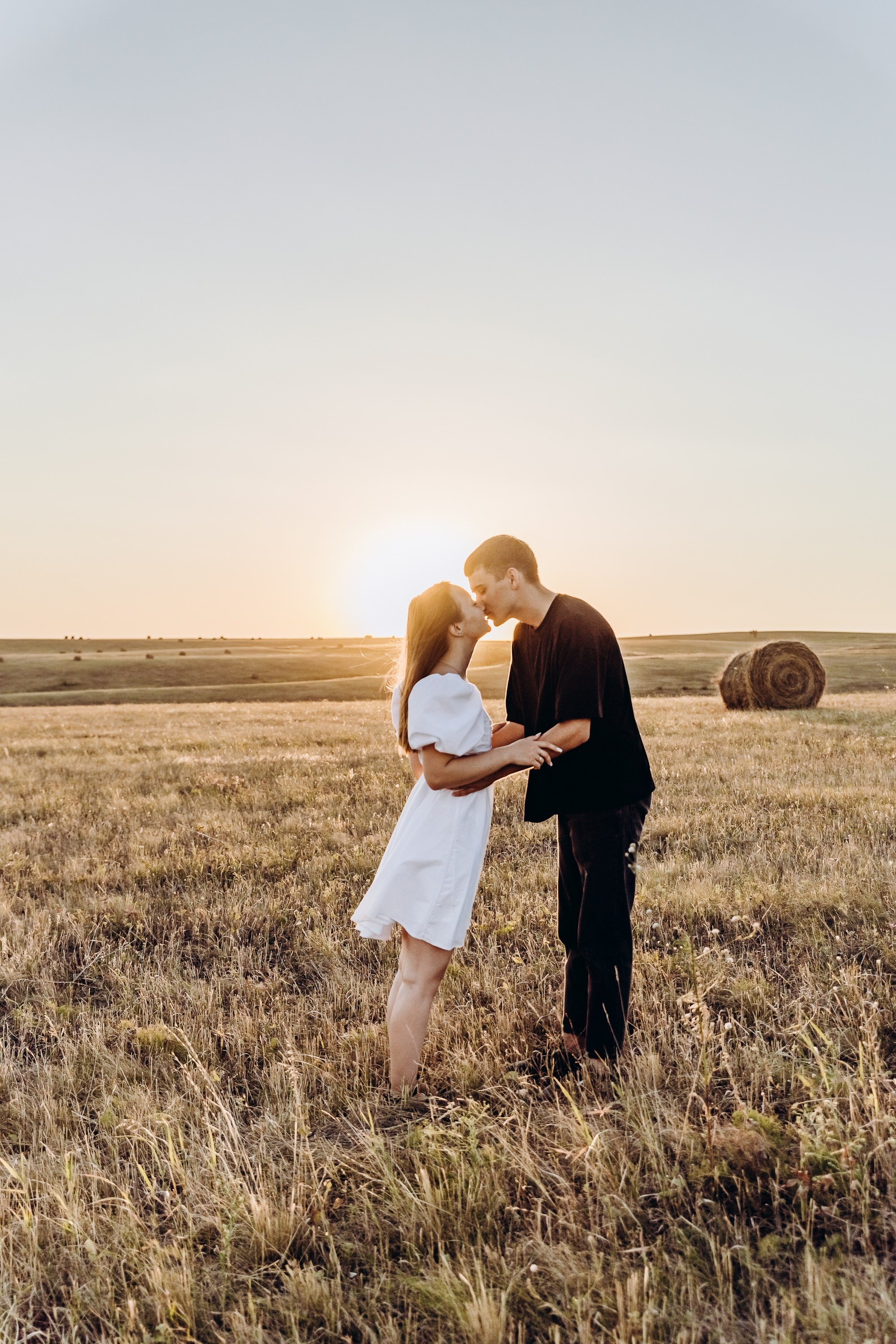 Лица полной любви: пара наслаждается моментом на горячих источниках