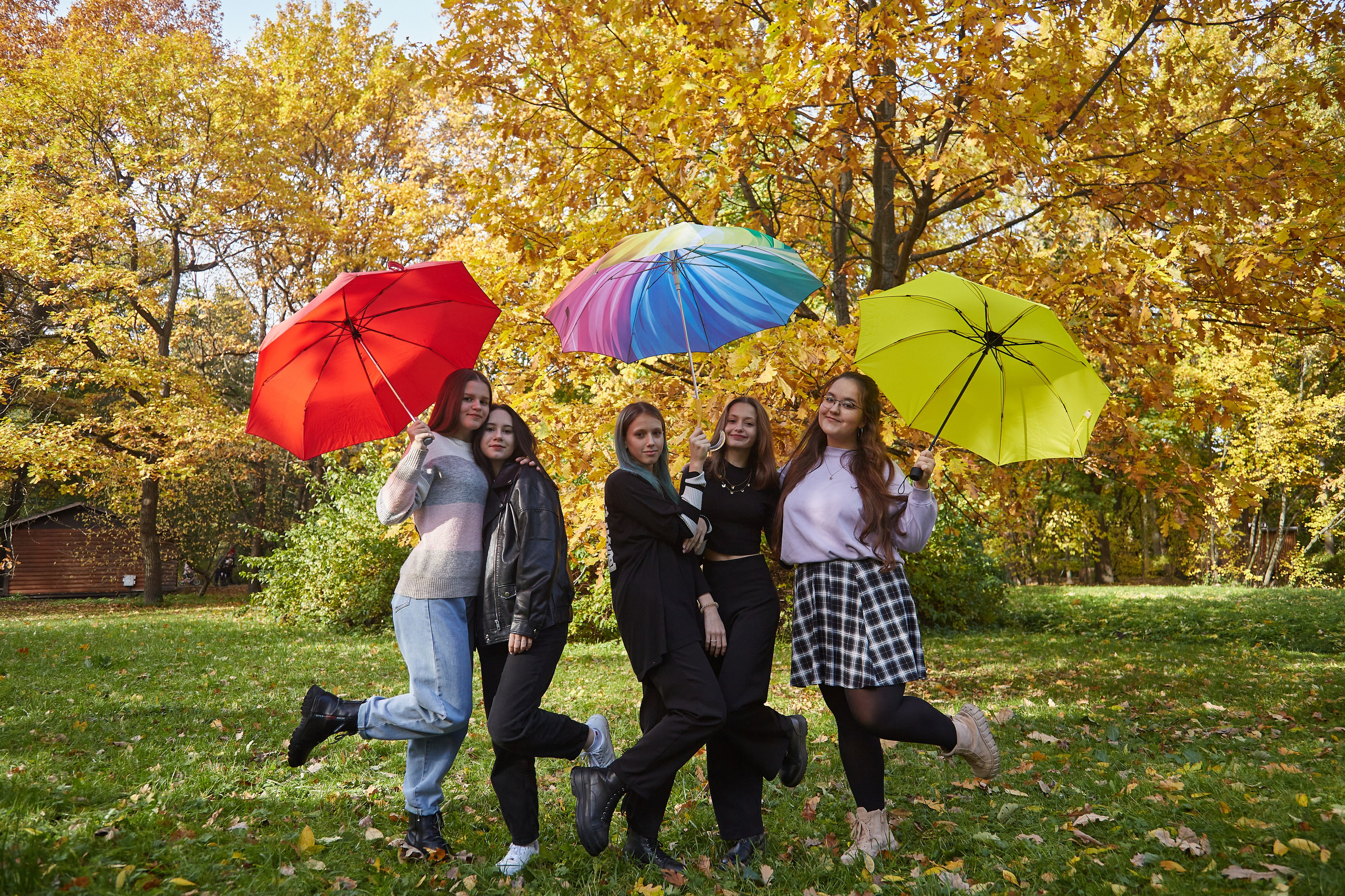 ОСЕННЯЯ. Школьная фотография в Санкт-Петербурге, выпускные альбомы, фотосессии