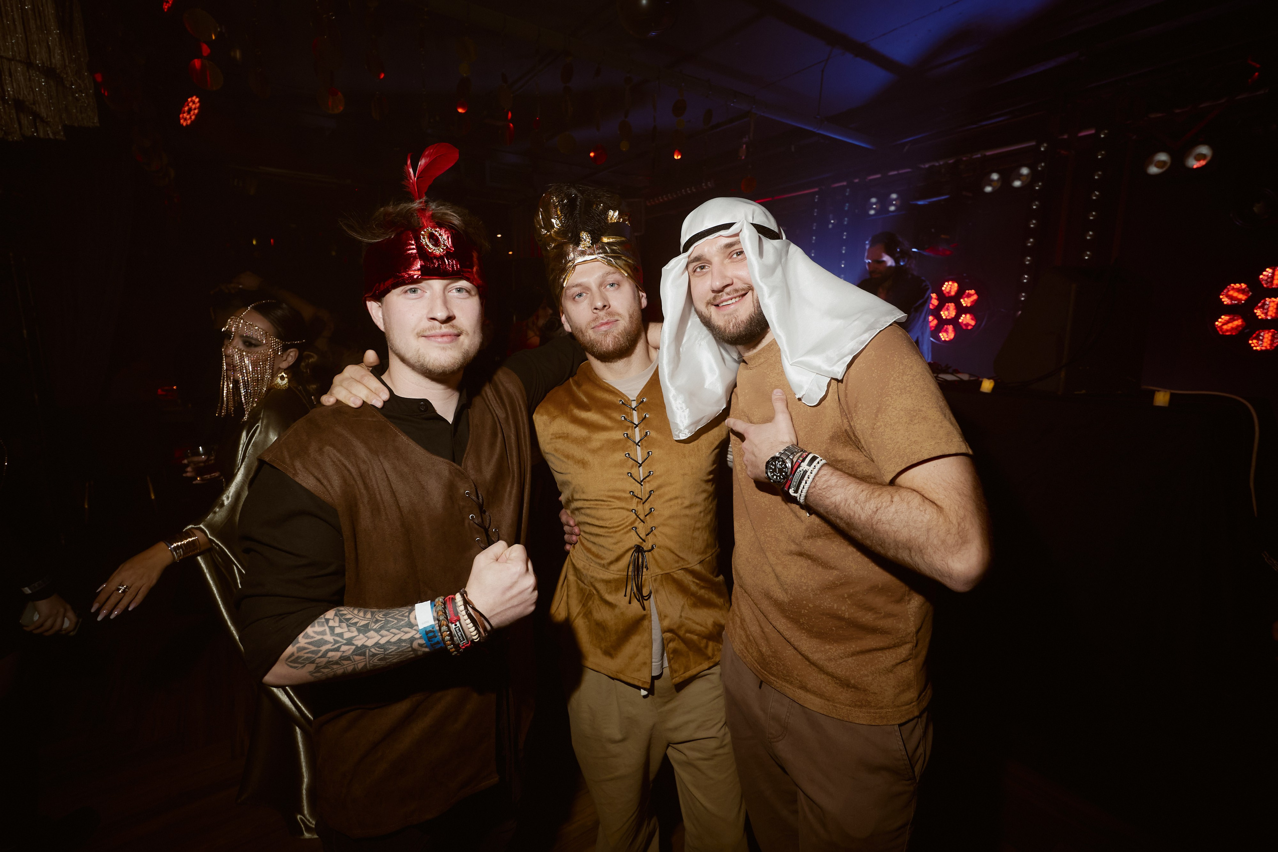 ILLEGAL FRIENDS — MIRAGE [PART III]. СВОИ. ФОТООТЧЕТЫ-СОБЫТИЯ-МЕСТА