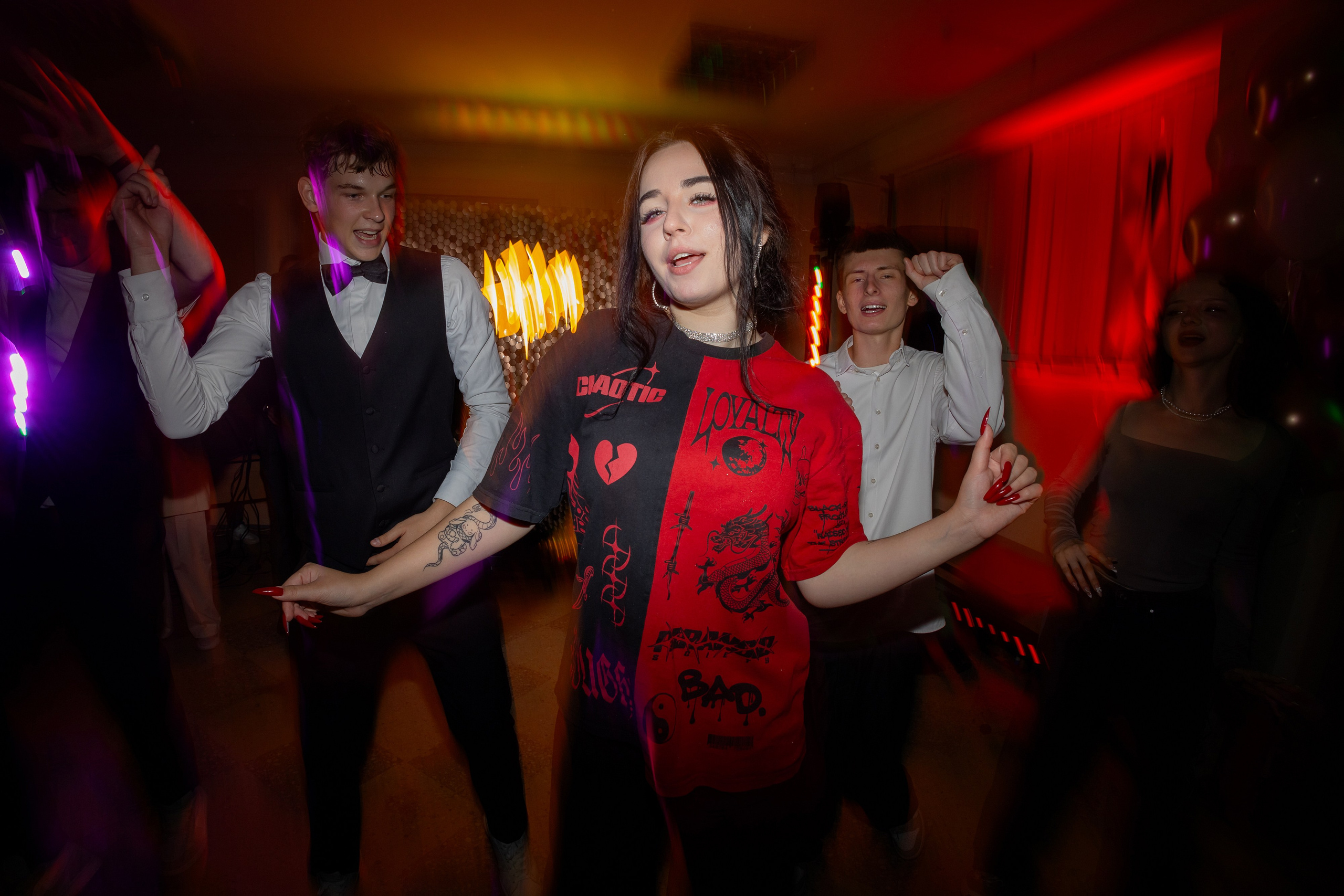 Школьный выпускной 2024 год в Соколе (Минск). Свадебный фотограф в Минске/Беларуси Сергей Спиридонов