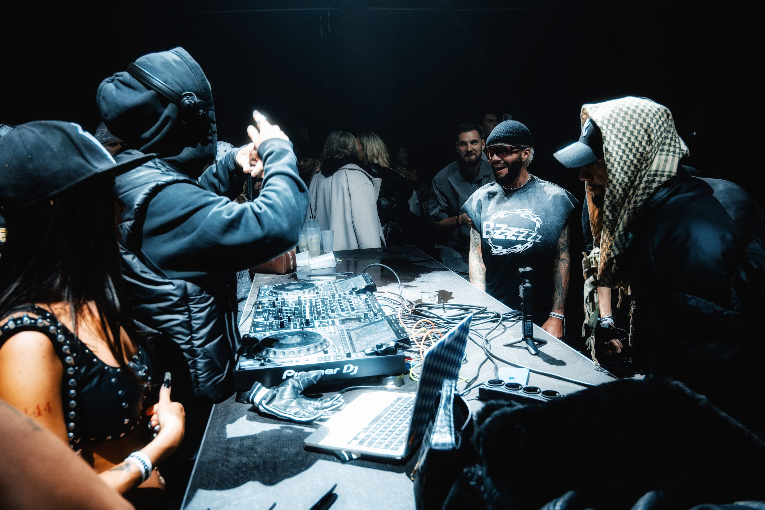 AVG x Desiigner в Tau 21.02.2025. Репортажный фотограф и видеограф в Москве