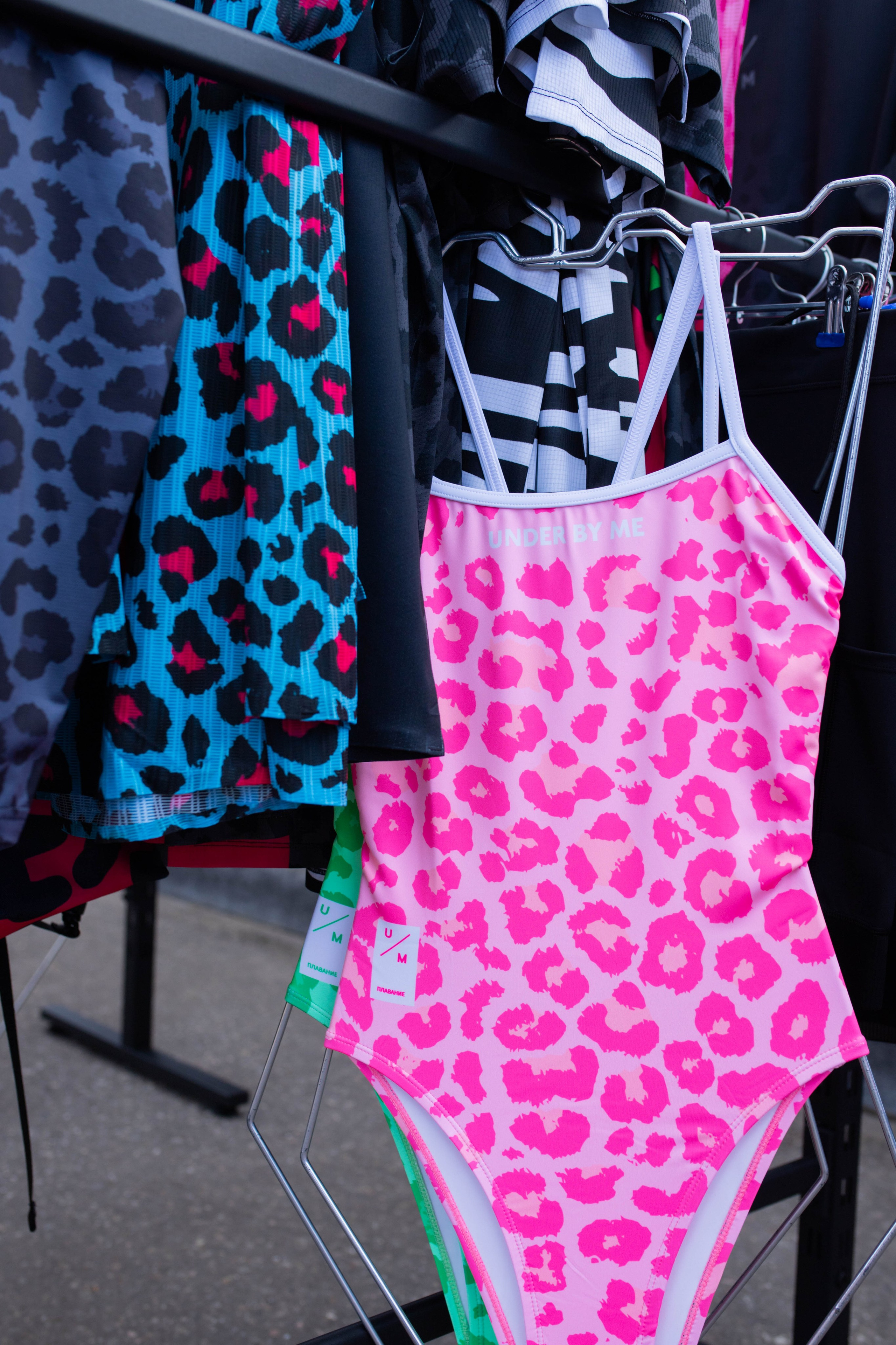 UNDER BY ME Зона экспо Московский полумарафон. Александра Мельниченко/ Бегающий фотограф