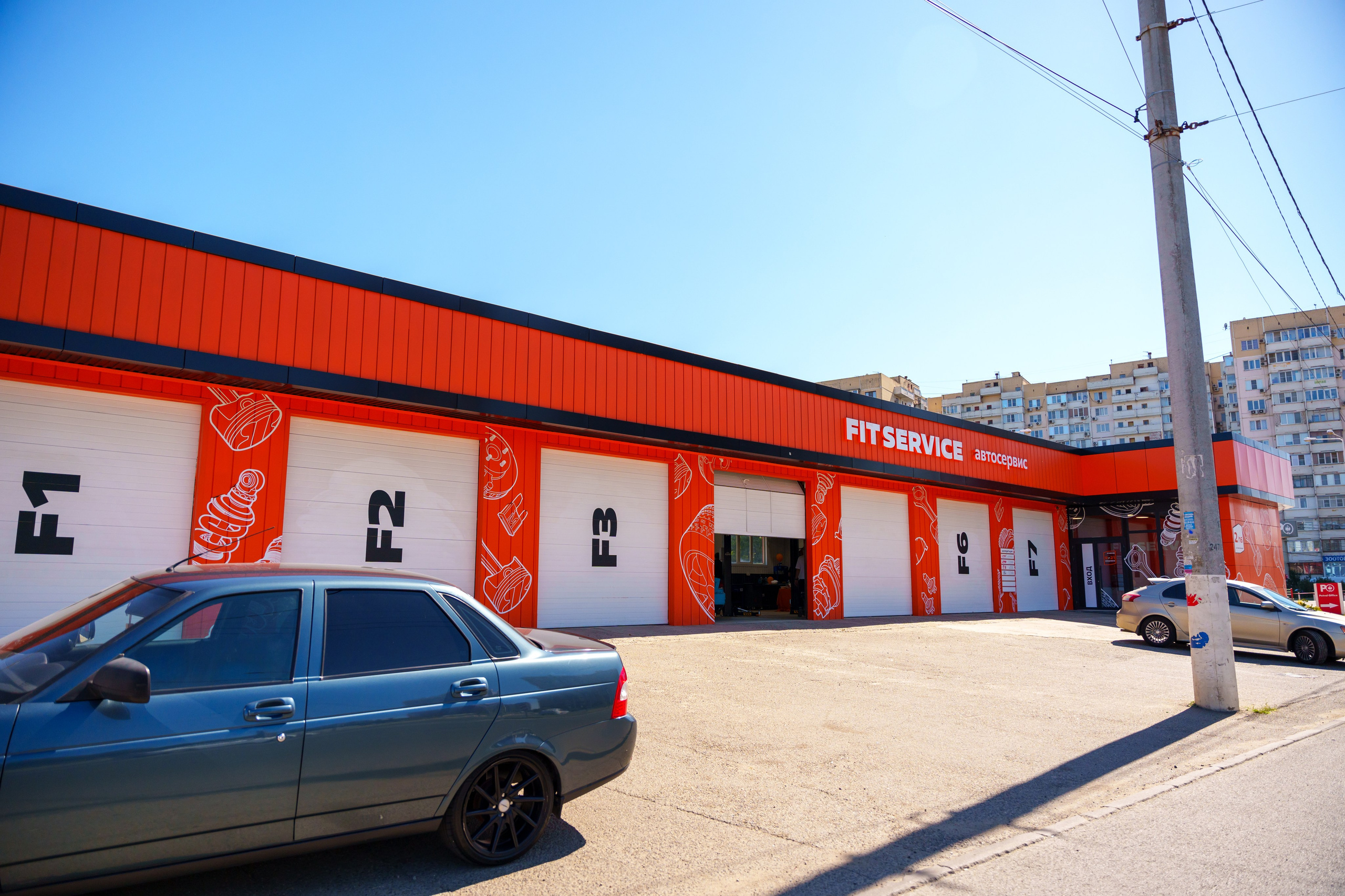 Интерьерная фотосъемка автосервиса Fit Service в Краснодаре — Профессиональная фотосъемка интерьера техцентра в Краснодаресеть СТО. Шедевры для Вас! Фотограф и Видеограф в Краснодаре Пахиев Руслан