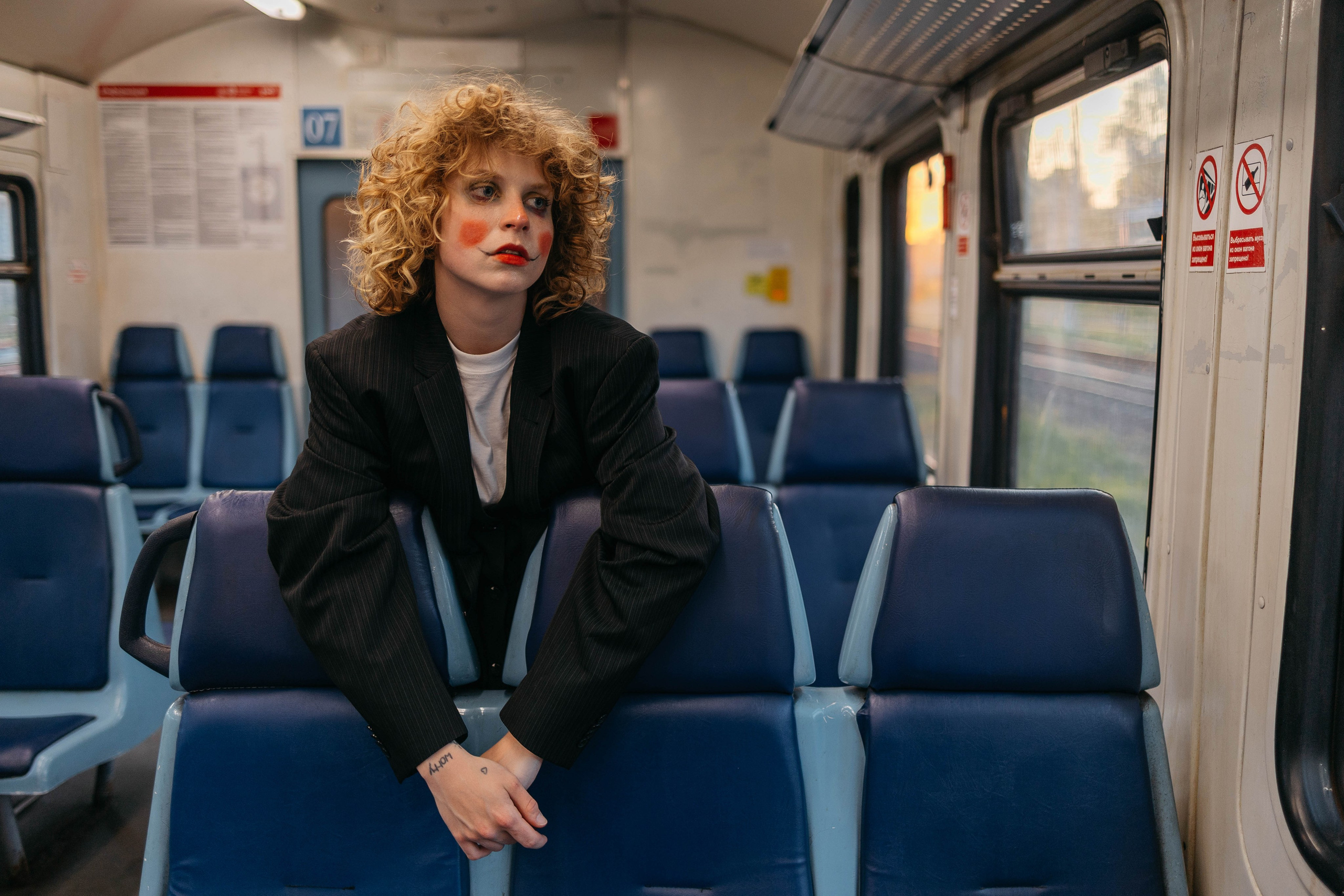 Закат на ЖД вокзале. Лиза. Фотограф в Твери Лагодная Яна