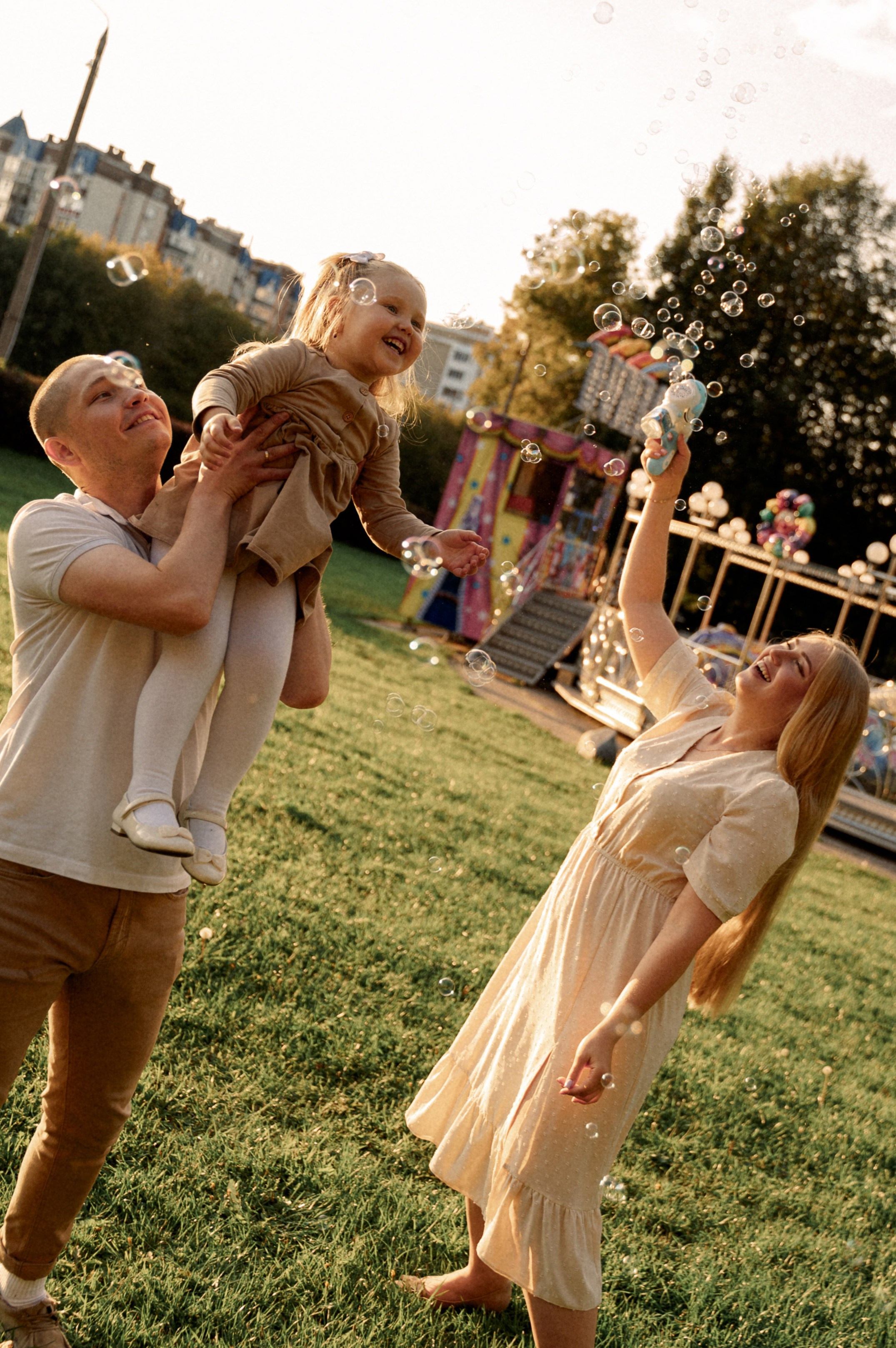 Семейная прогулочная фотосессия. Свадебный и семейный фотограф в Чебоксарах Ирина Левнер