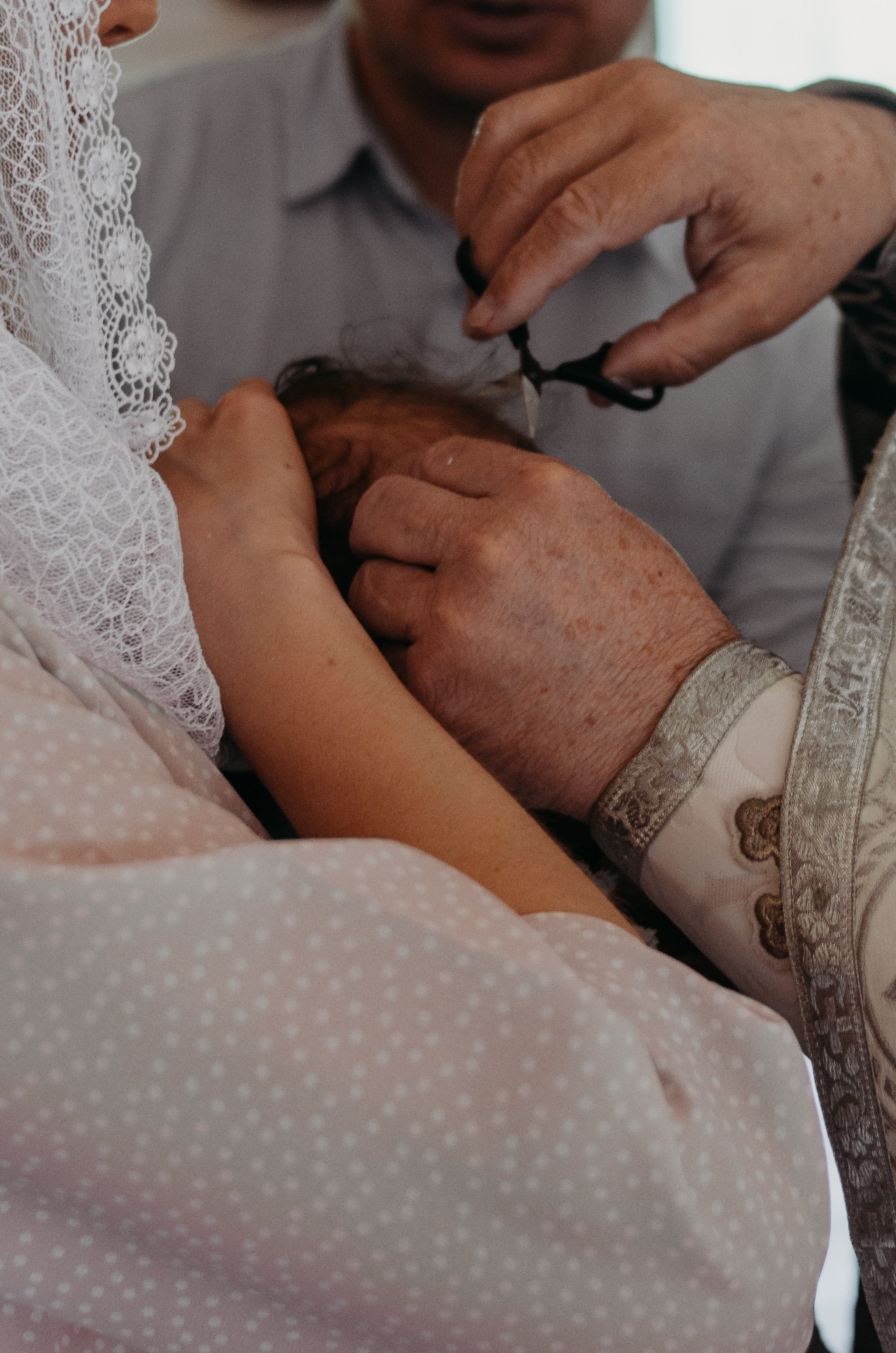 Таинство крещения Лея. Семейный фотограф Москва, Люберцы, Петрозаводск