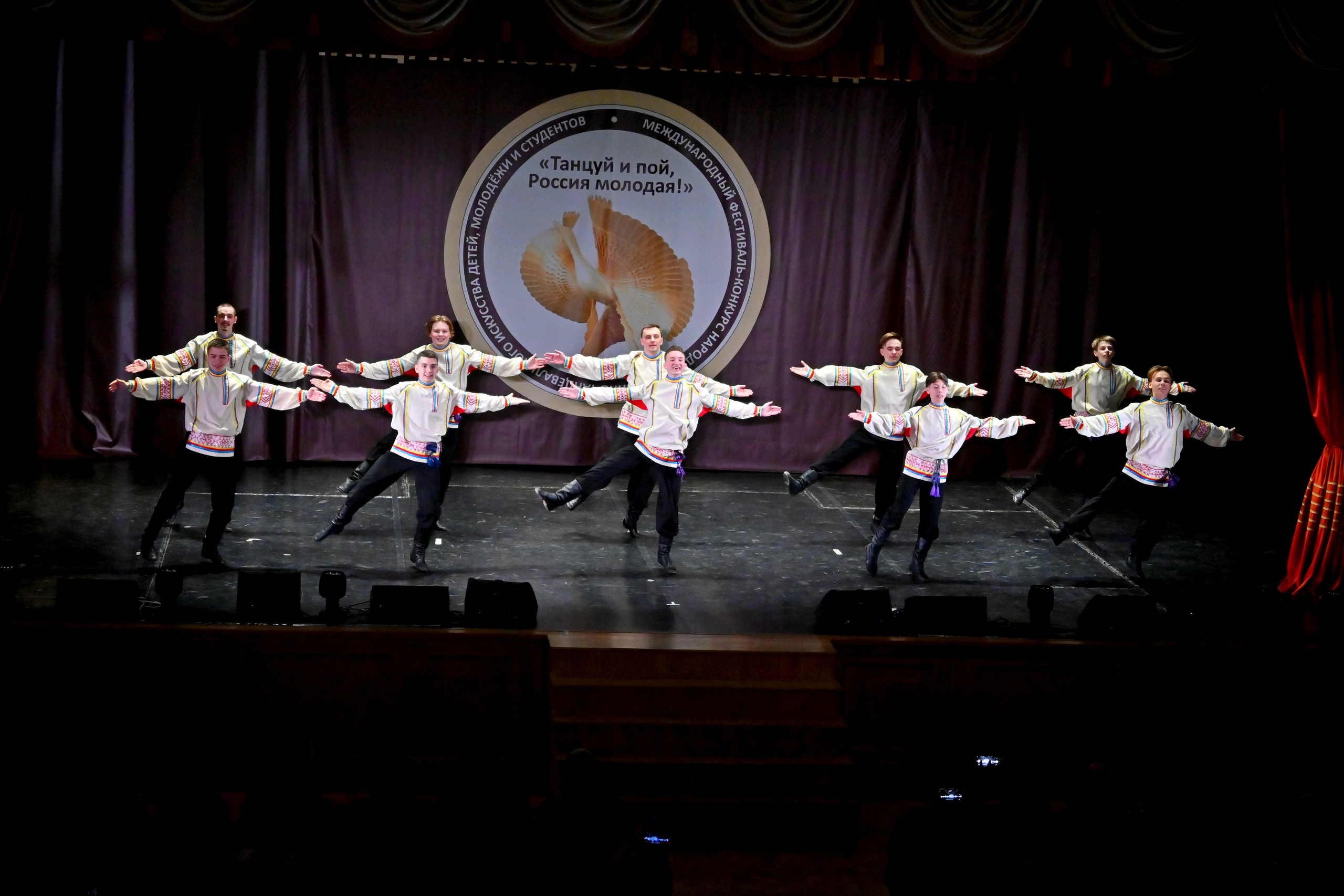 Гала-концерт. Танцуй и пой, Россия Молодая! 22.04.2024. Профессиональный фотограф в Москве Алёна Котова