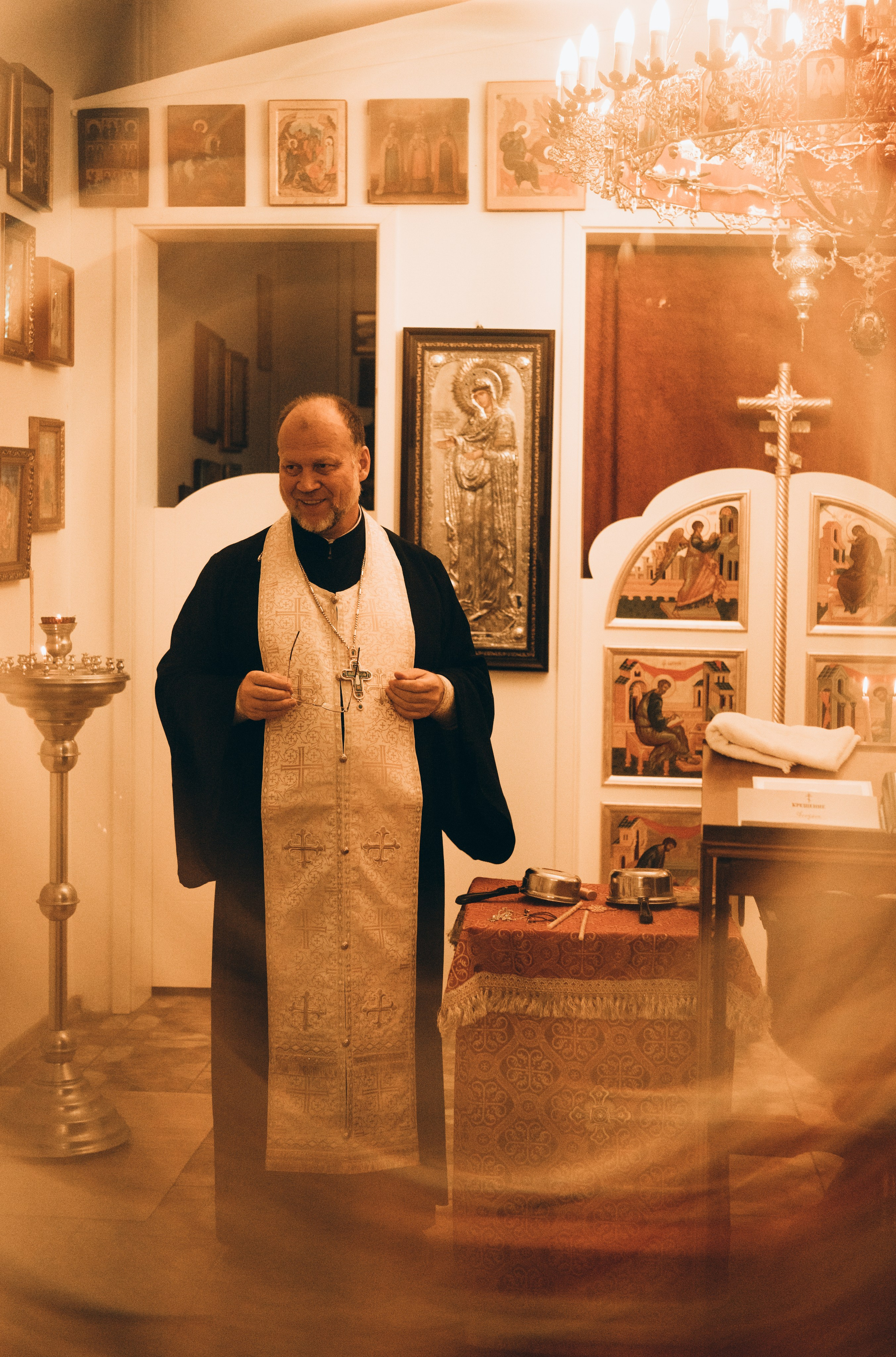 Таинство крещение в Москве. Семейный, ньюборн фотограф, фотограф на роды в Москве, Виктория Тюльдюкова