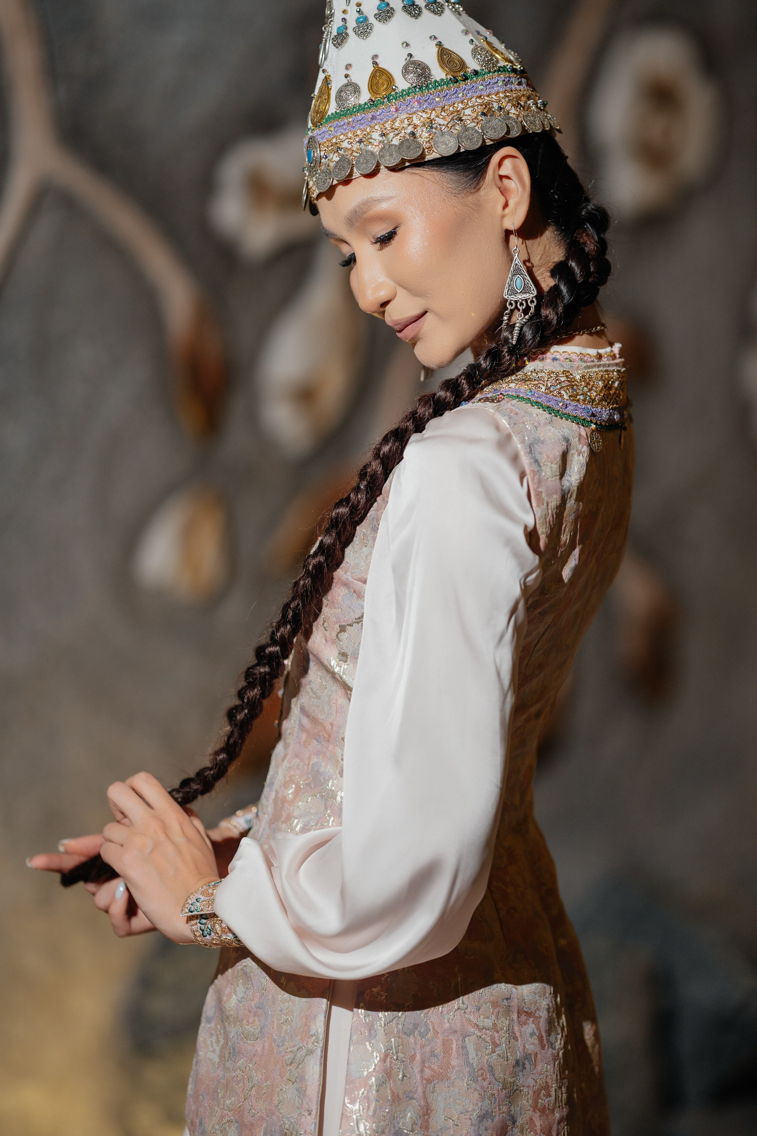 QYZ UZATU. Akkanatart.kz