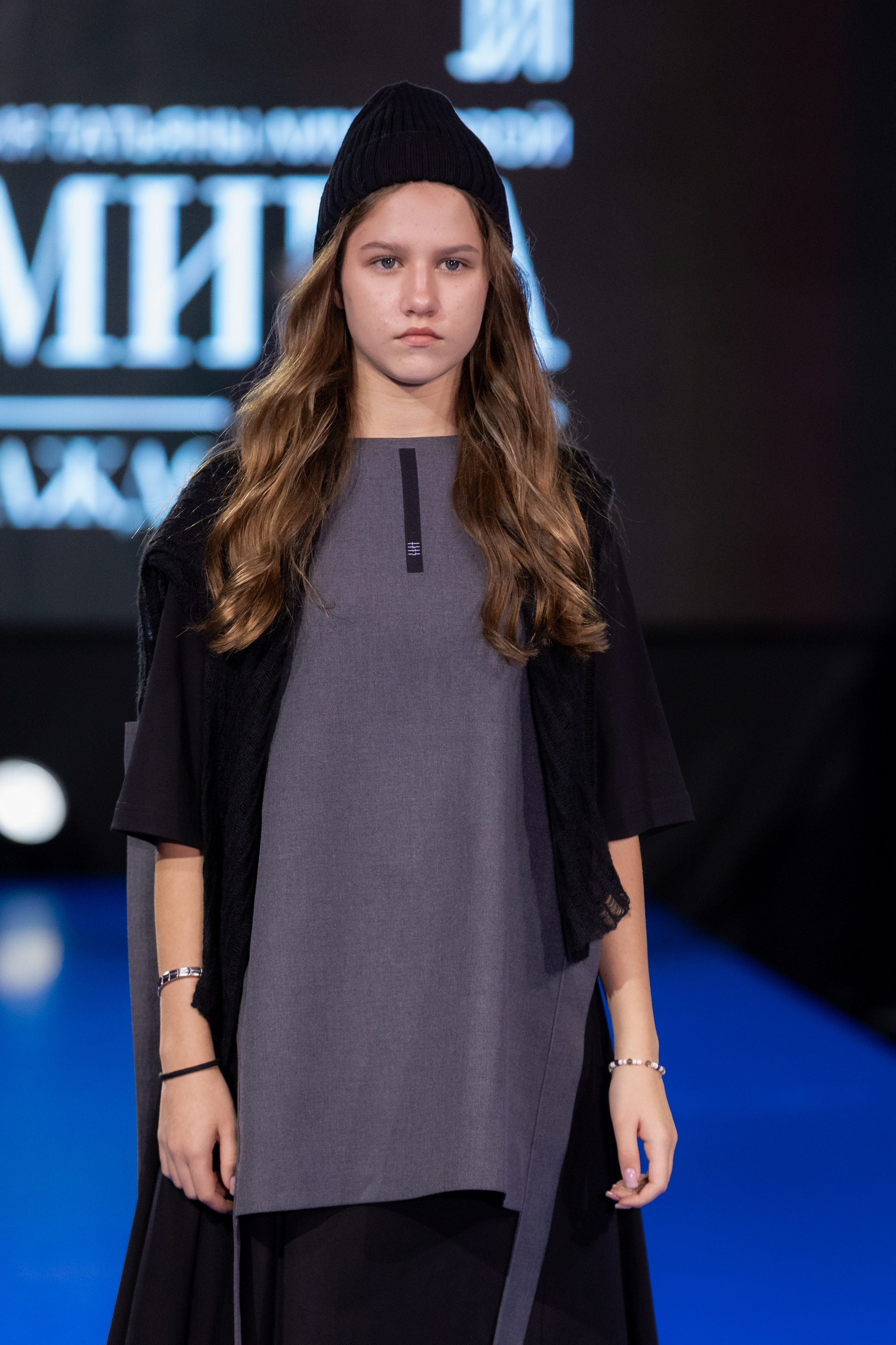 Подиум Volga Fashion Show 2025 в Ростове-на-Дону. Фотограф в Ростов-на-Дону Виктория Савчук