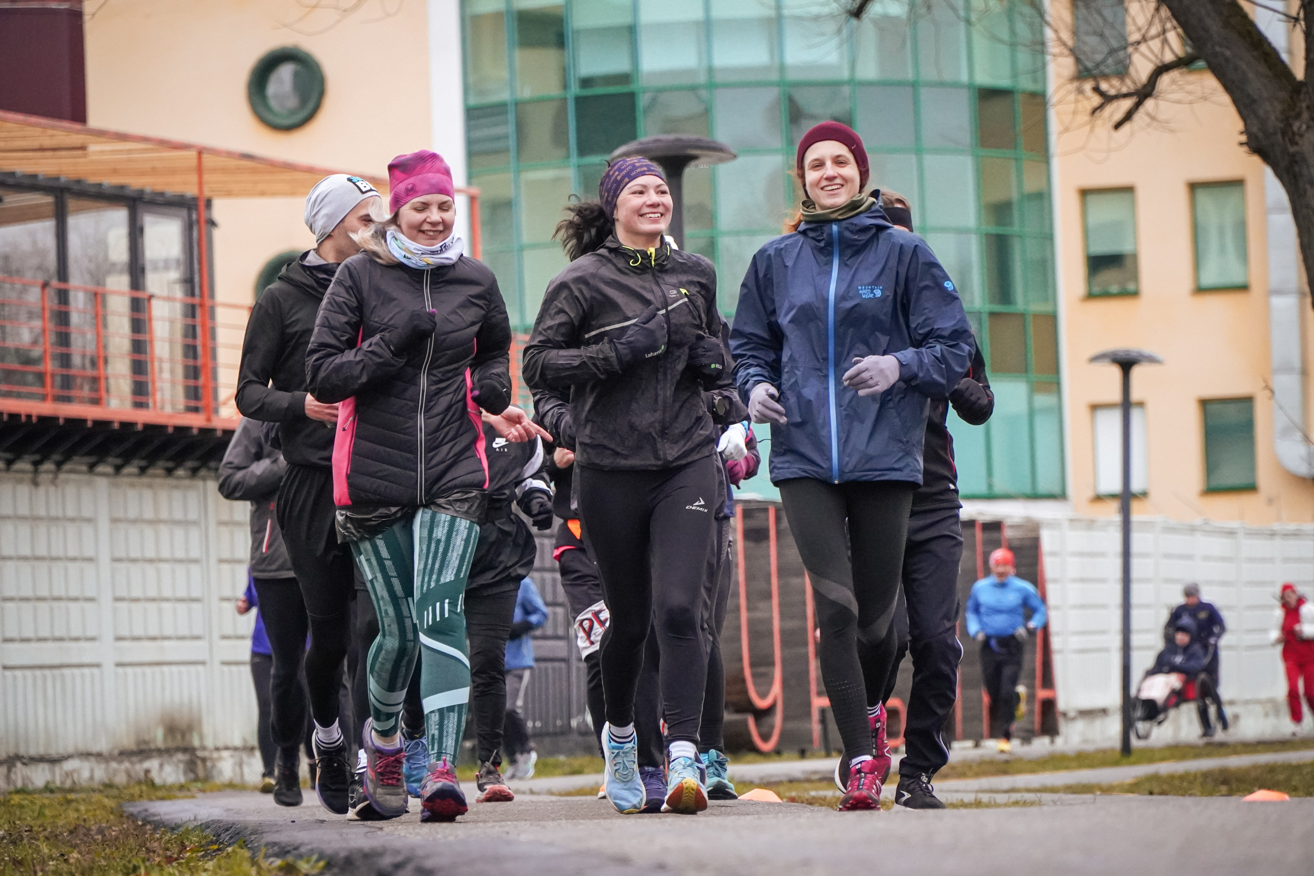 5 вёрст Реутов 16.11.2024. Роман Капилюшов. Бег. Фото. Видео. г. Люберцы