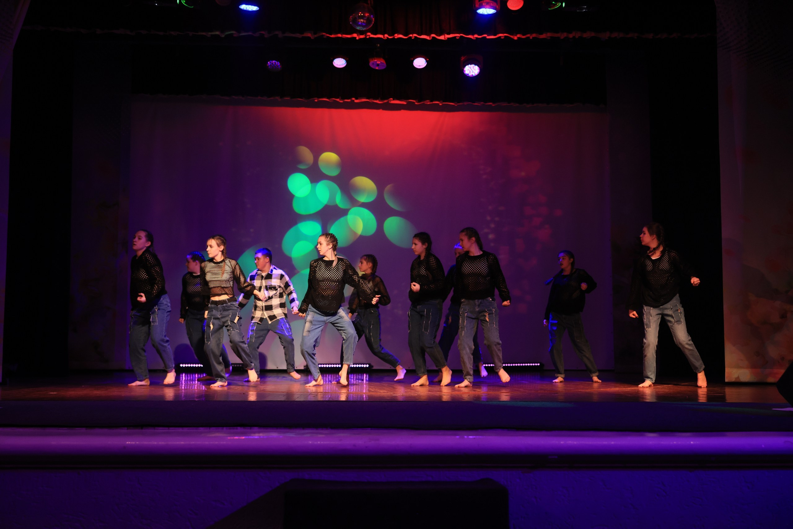 Концерт к 8 Марта в ДК «Металлург» г. Тула. Фотограф в Туле Крупский АнДРей. Фотостудия «КАДР71» в Туле