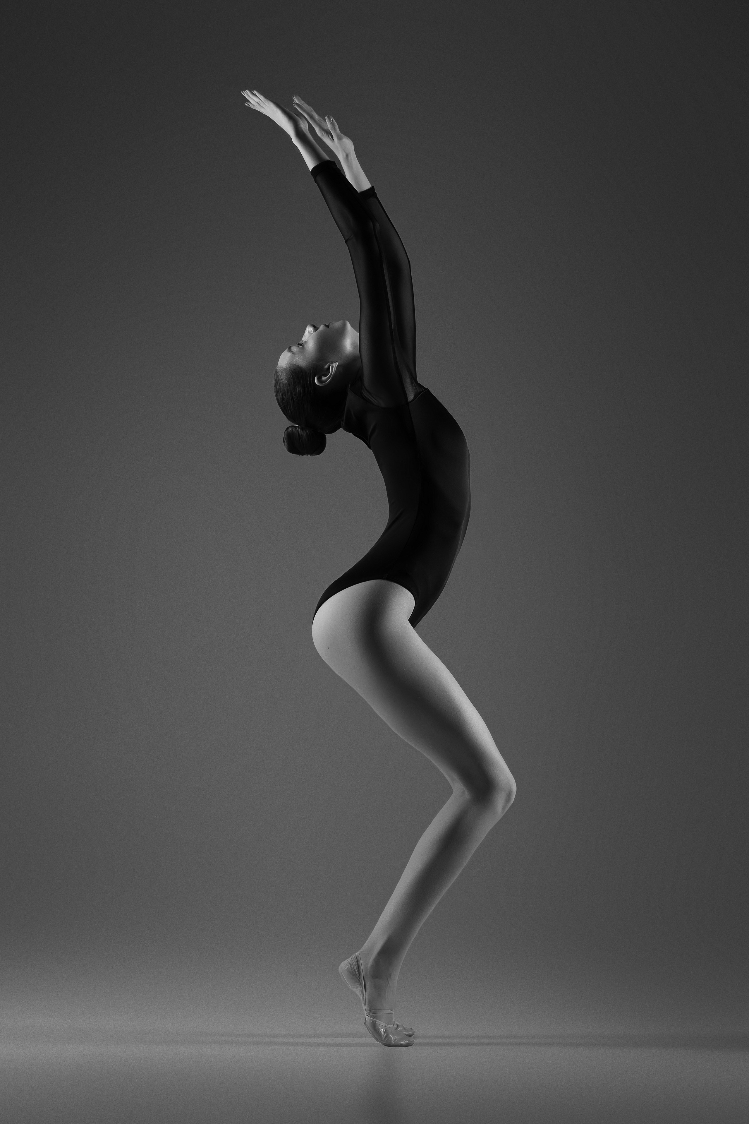 Гимнастка. Ирина Мезенцева | Женский и предметный фотограф | г. Омск