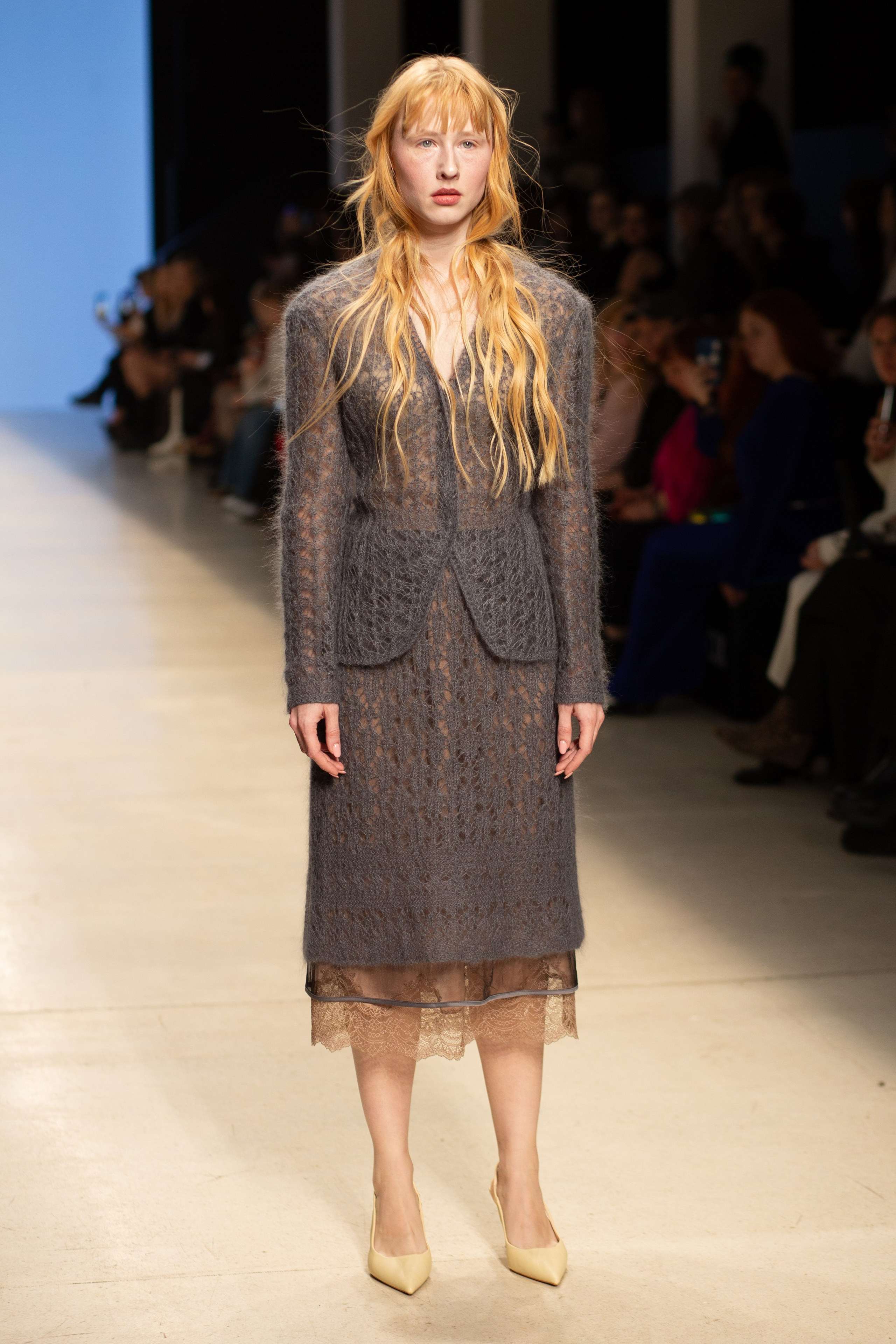 Reports from the Moscow Fashion Week shows. Neumann’s moon