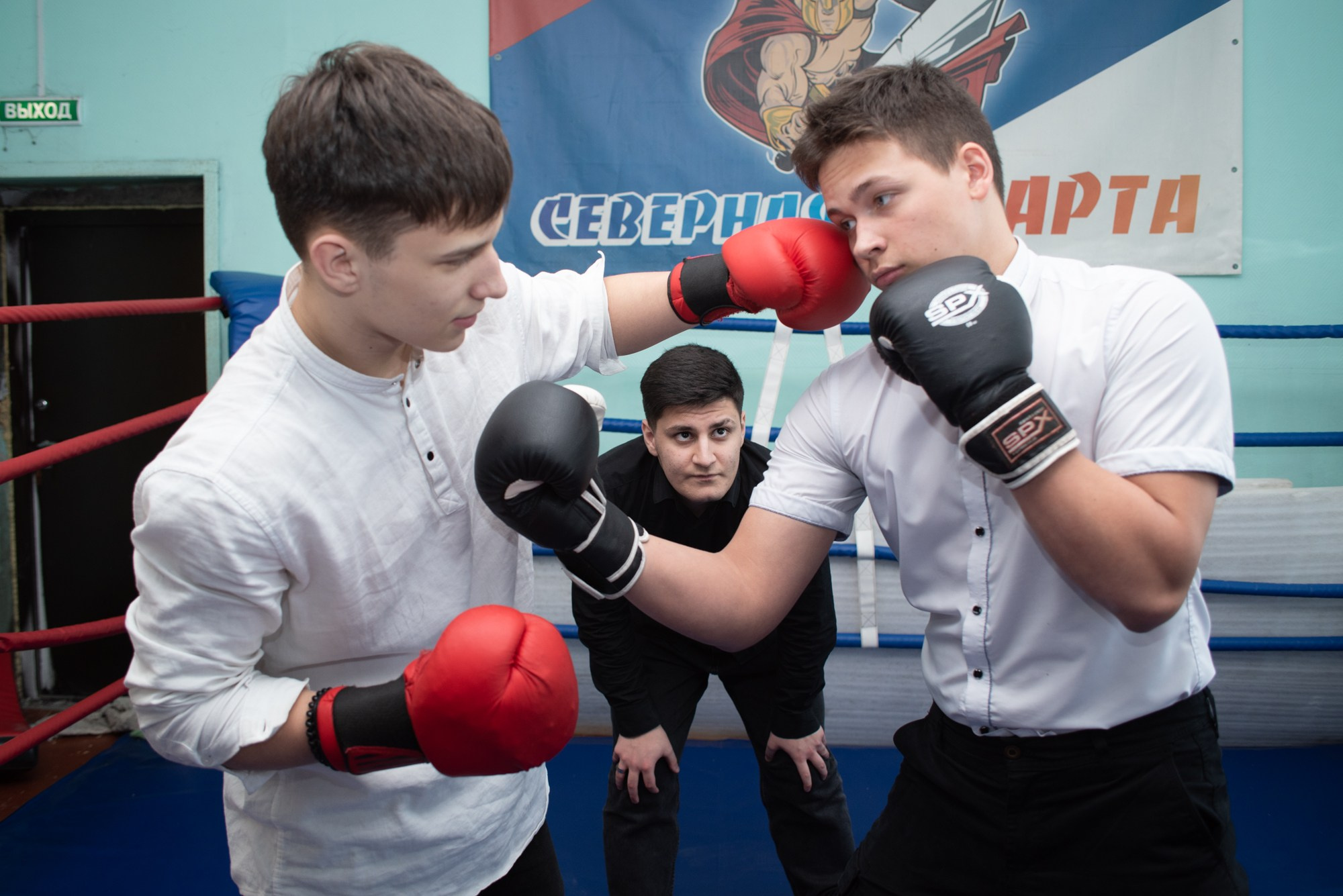 Старшая школа. Школьный фотограф, Новосибирск. Выпускные альбомы для школьников и детских садов, общие фото и «классные истории» для невыпускных классов