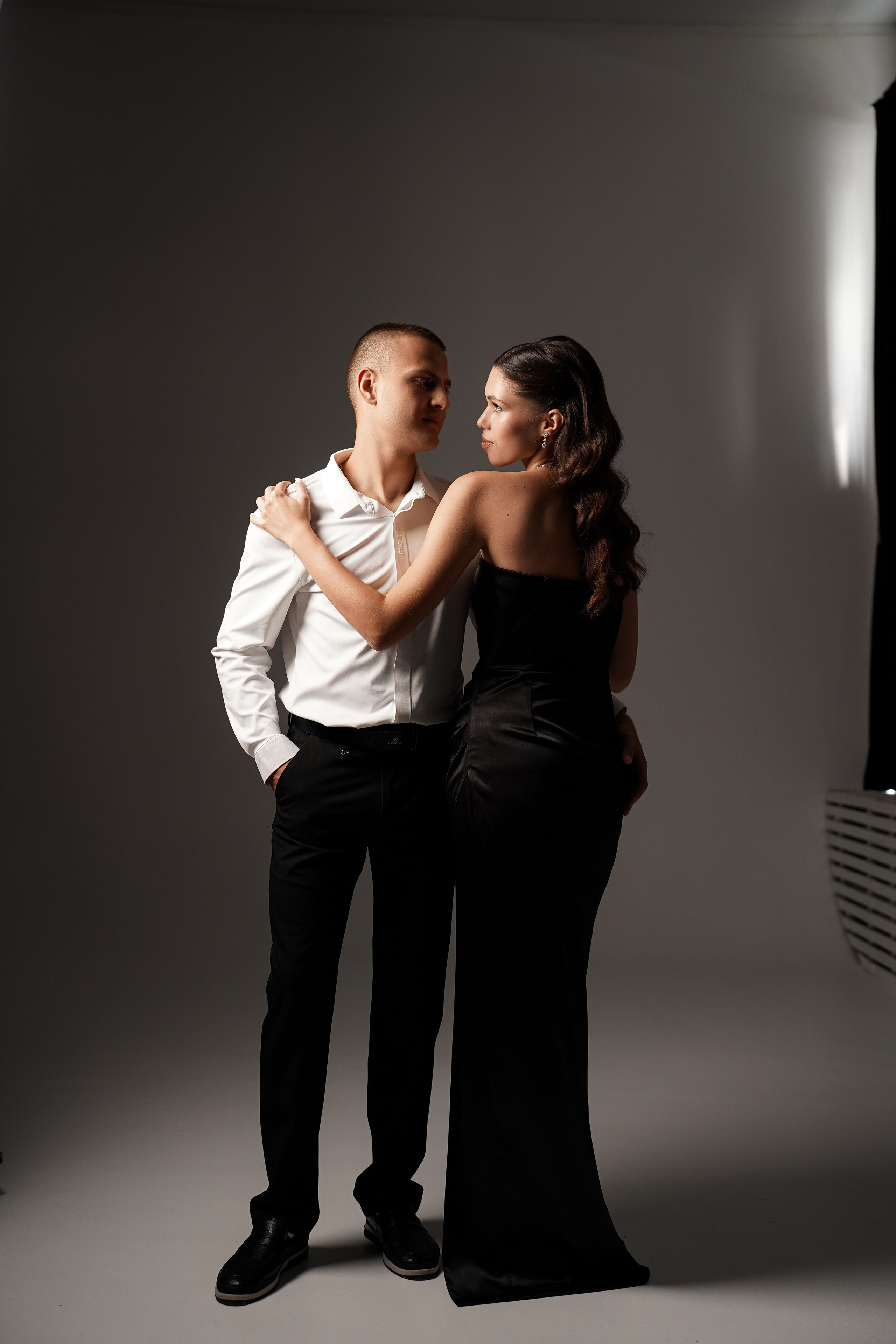 Фотосессия на циклораме. Свадебный фотограф в Ростове-на-Дону. Таинство Крещения и Венчания, семейные фотосессии. Алёна Чёботова