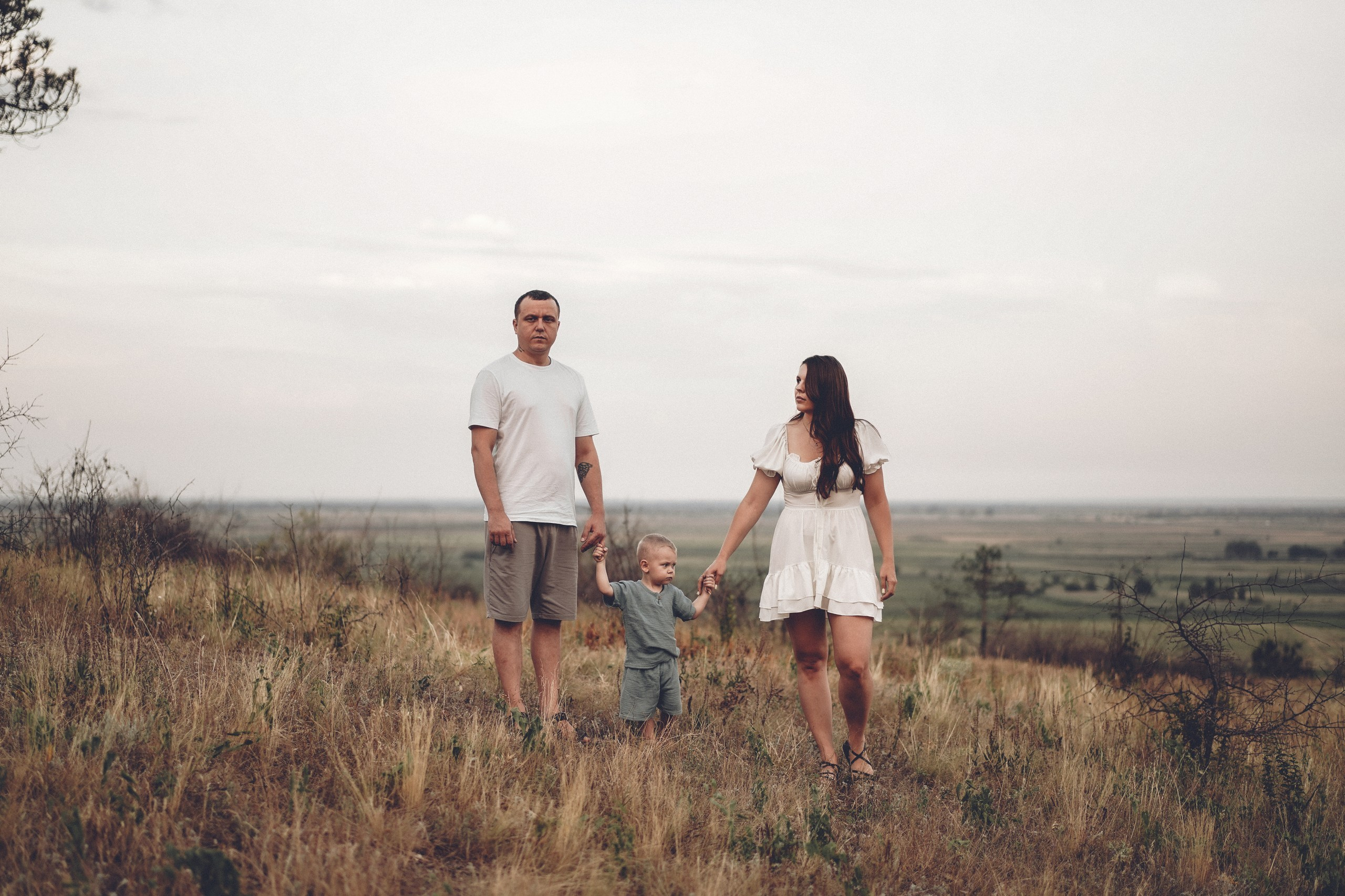 Фотосессия на природе. Свадебный фотограф в Ростове-на-Дону. Таинство Крещения и Венчания, семейные фотосессии. Алёна Чёботова