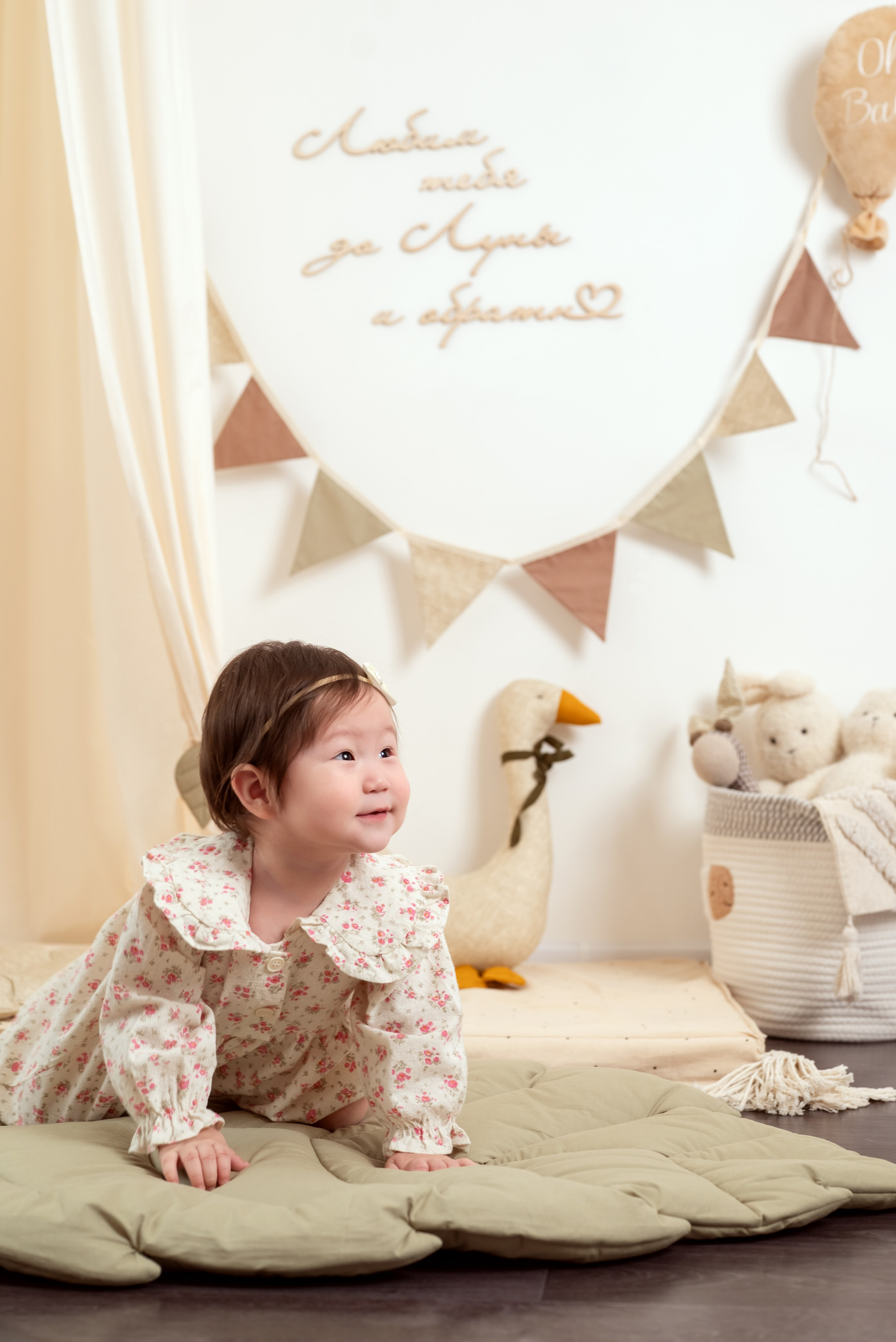 Алине 1 годик. Фотограф новорожденных в Норильске Виктория Шагалиева