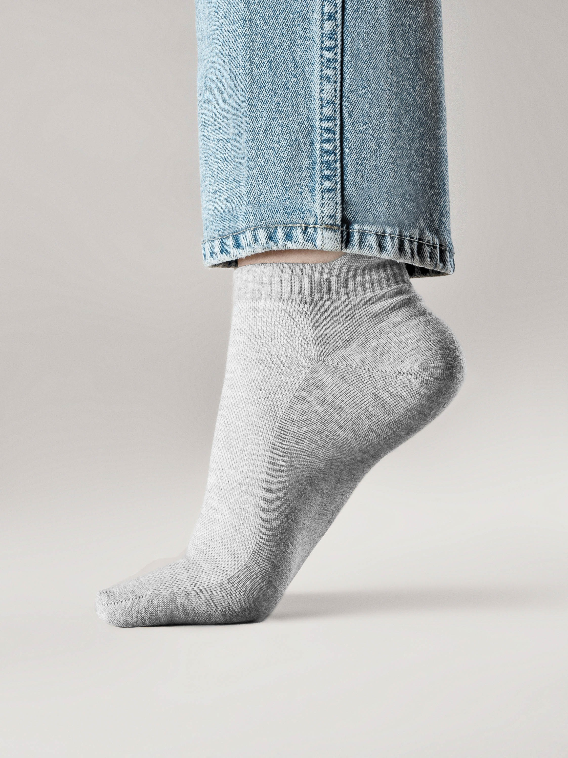 Предметная съемка носков для маркетплейсов. Фотограф и видеограф в Москве