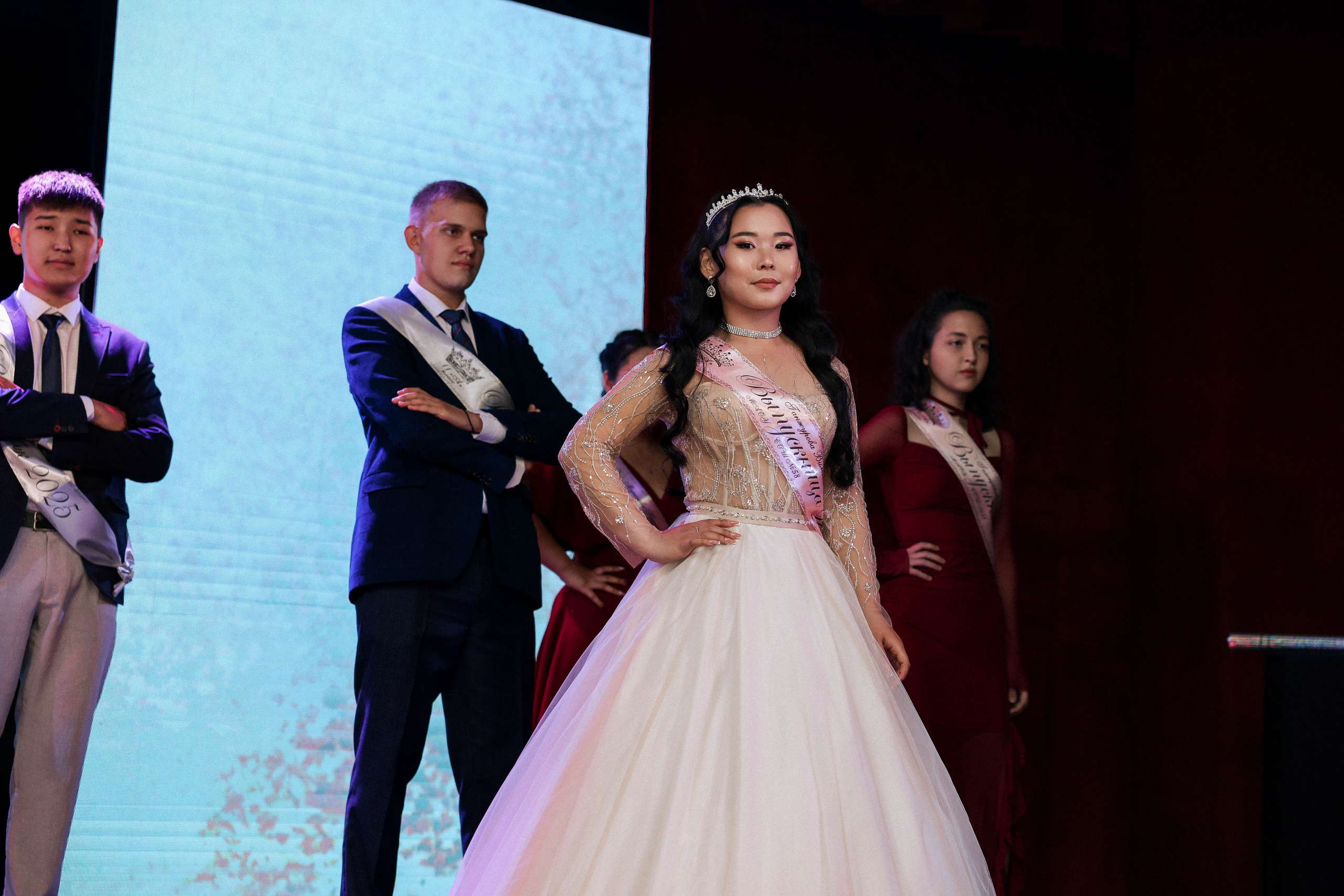 Вручение аттестатов 2025 |№ 58. Свадебный и Школьный фотограф Улан-Удэ Бурятия Джулия Топоева Выпускные альбомы Фотограф на мероприятие