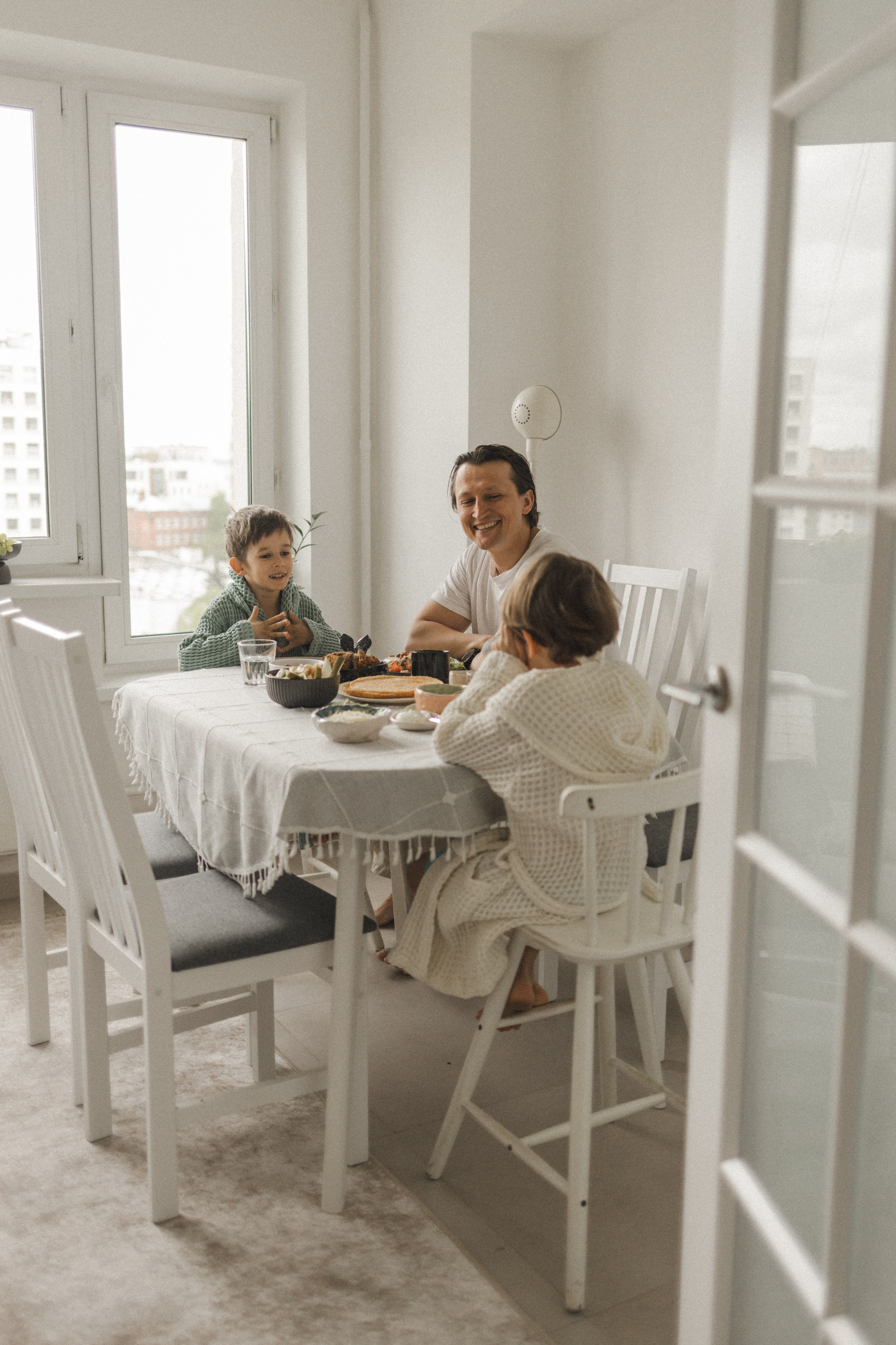 Катя, Паша, Валера и Родион ждут братика. Семейный фотограф в Москве