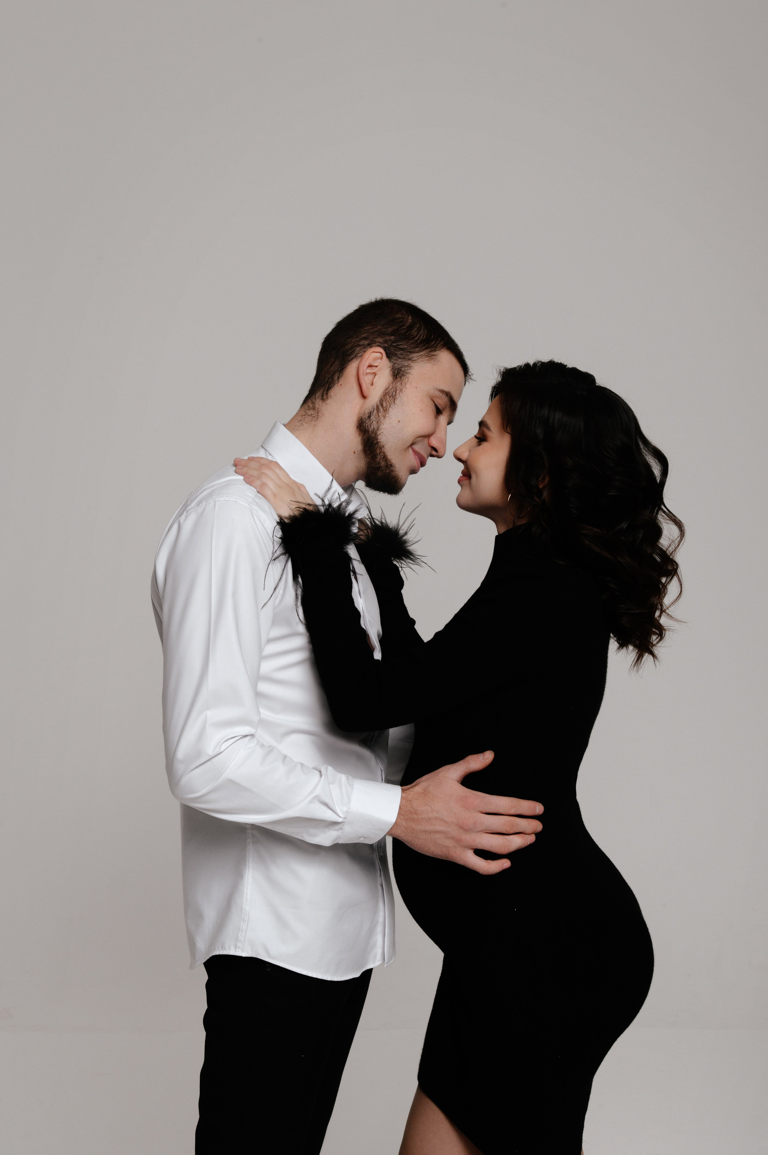 Фотосессия «в ожидании чуда» в Караганде. Свадебный фотограф Караганда