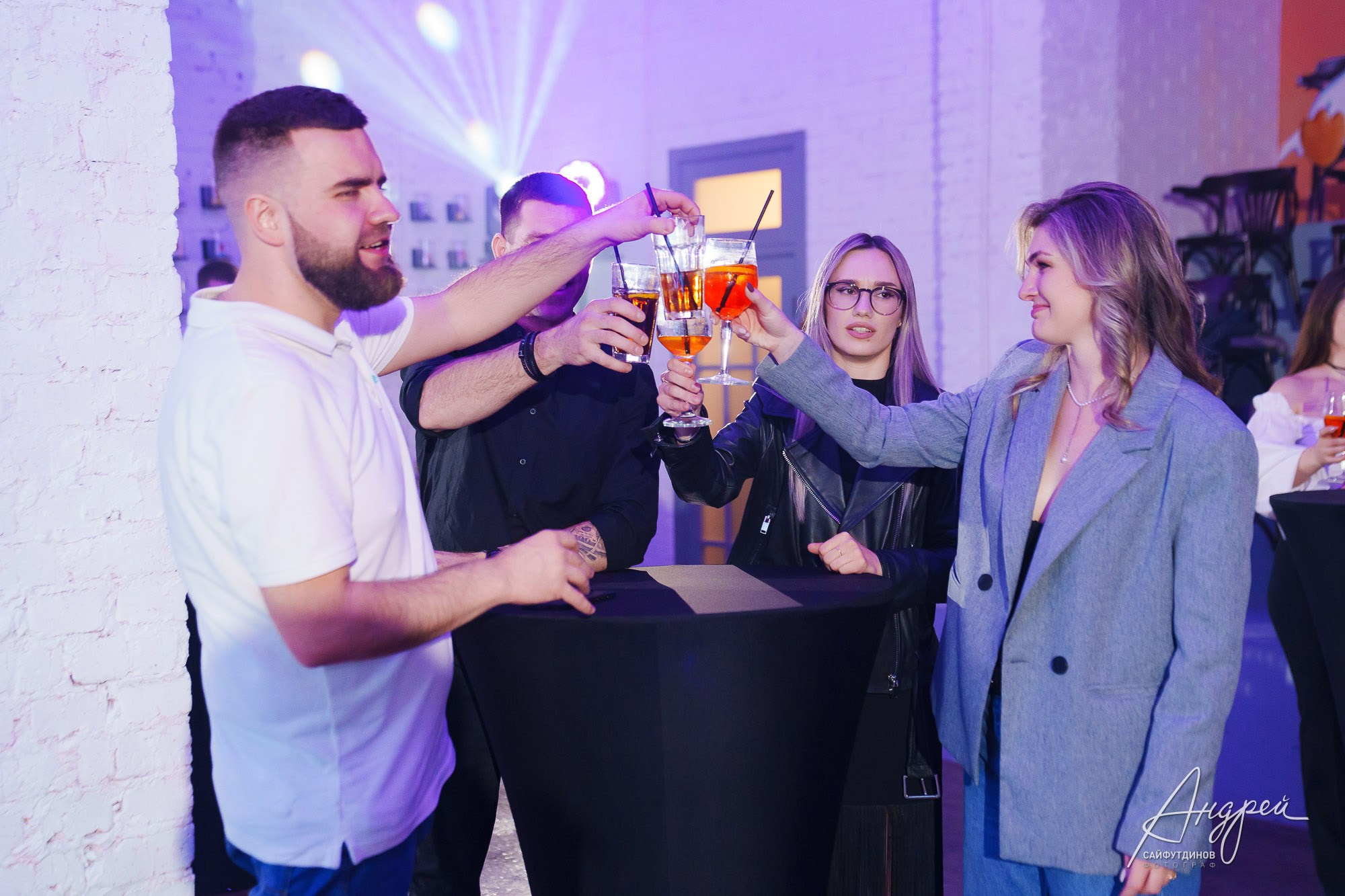 Репортажная фотография дня рождения. Свадебный и семейный фотограф в Ростове-на-Дону. Андрей Сайфутдинов