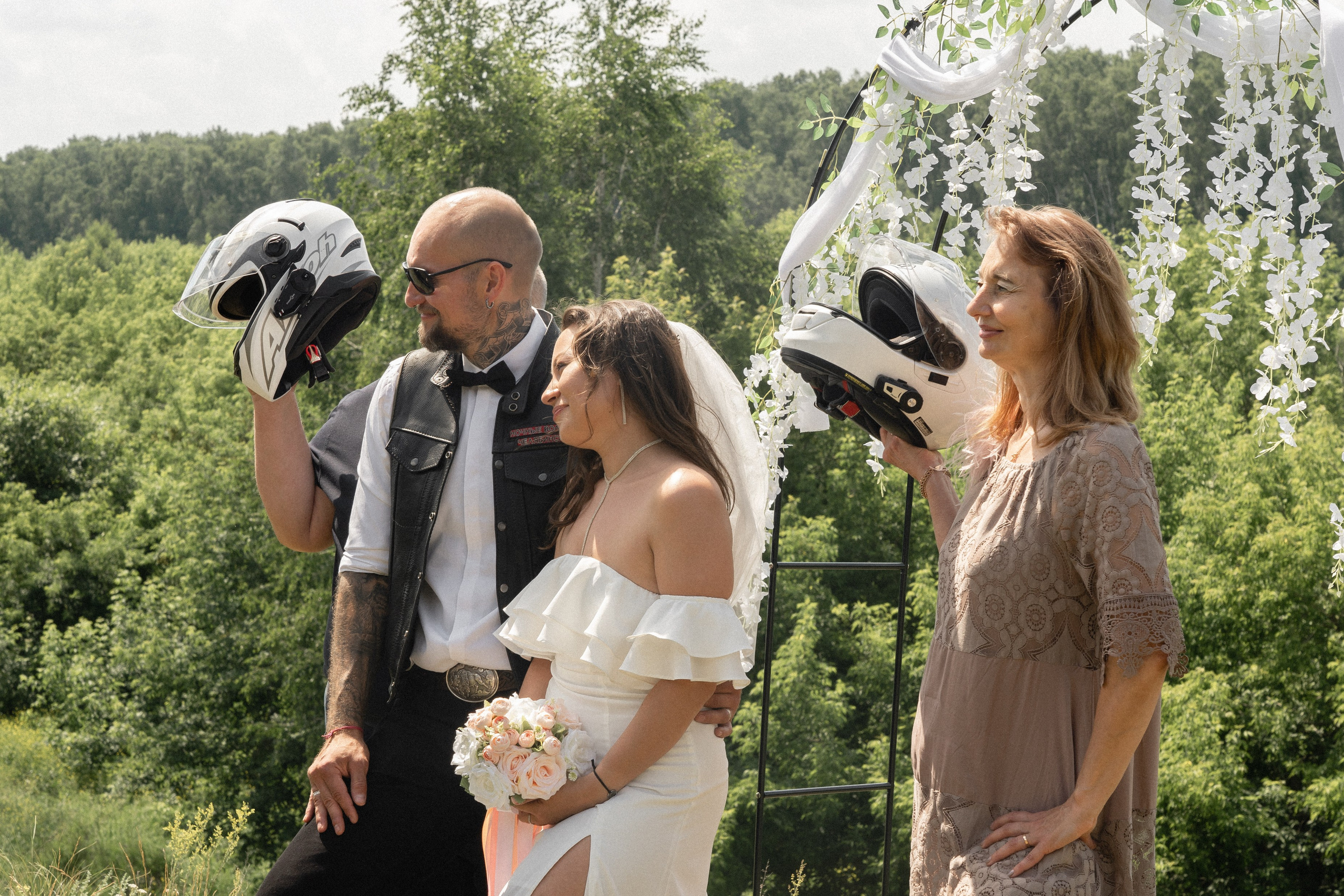 Дарья и Сергей (летний свадебный репортаж). Эстетичная фото- и видеосъёмка Ирина Арсентьева. Челябинск и весь мир