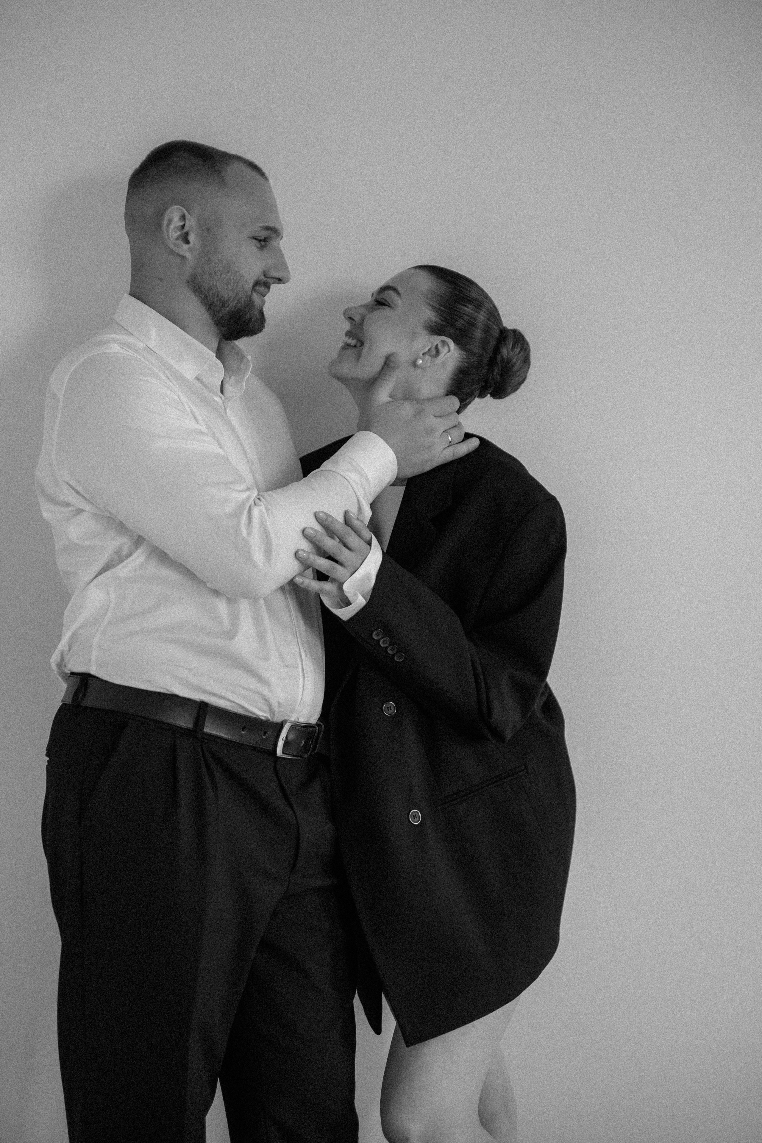 Wedding day in VERSAL PARK. Wedding PHOTOGRAPHER Andrew Vnukov