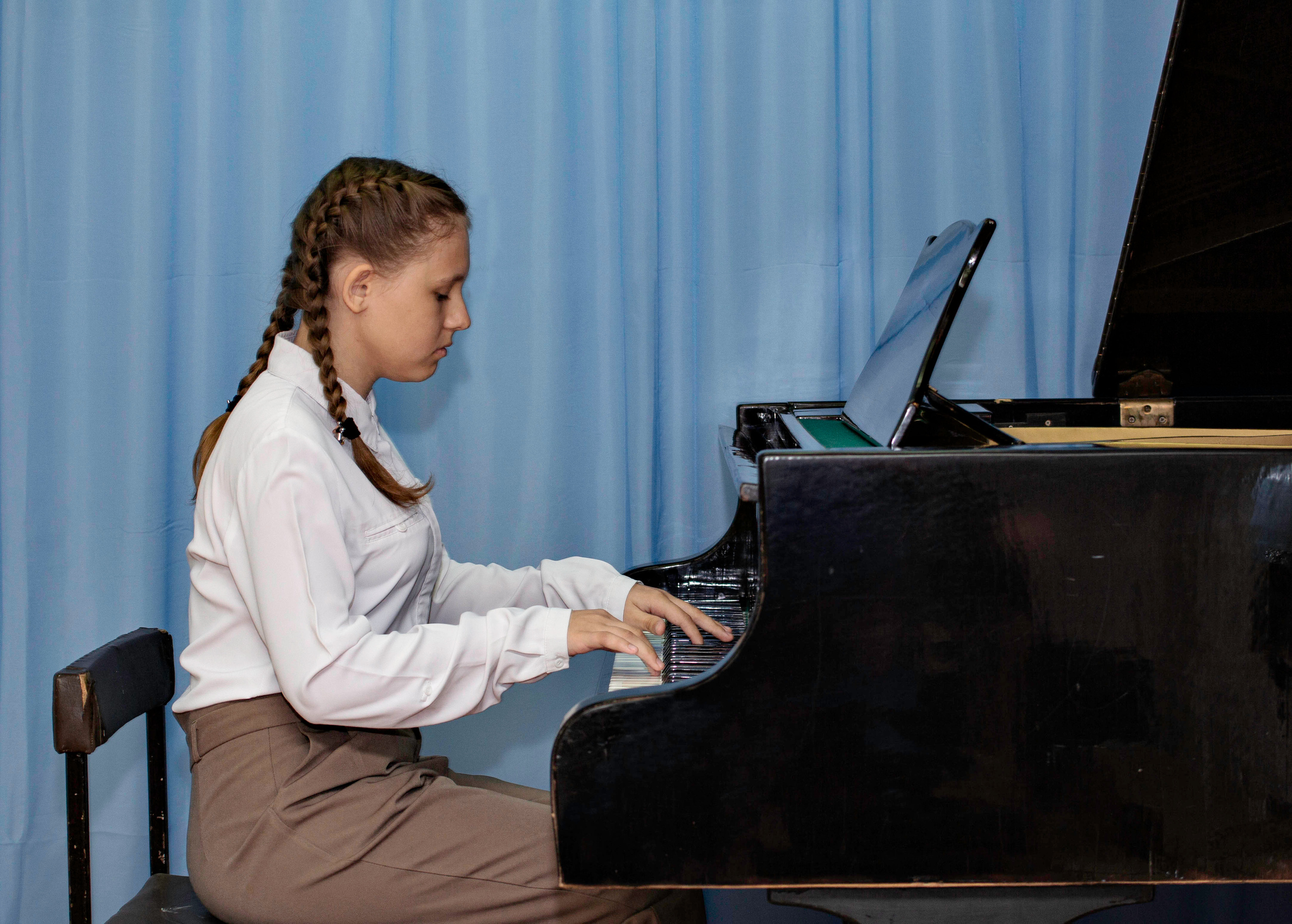 Конкурс юных музыкантов Илекской ДШИ 15.04.2022. Валерий Логачев. Фото, музыка, видео — для души