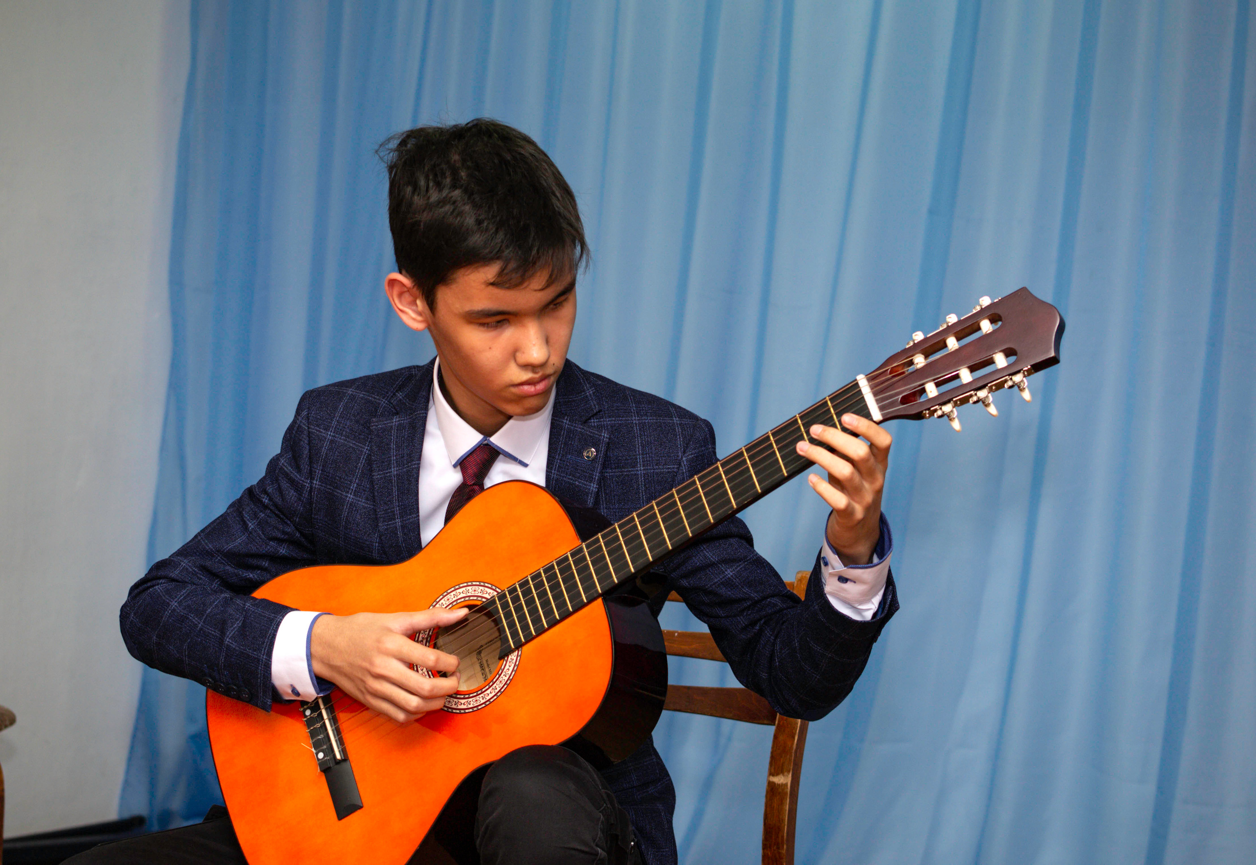 Конкурс юных музыкантов Илекской ДШИ 15.04.2022. Валерий Логачев. Фото, музыка, видео — для души