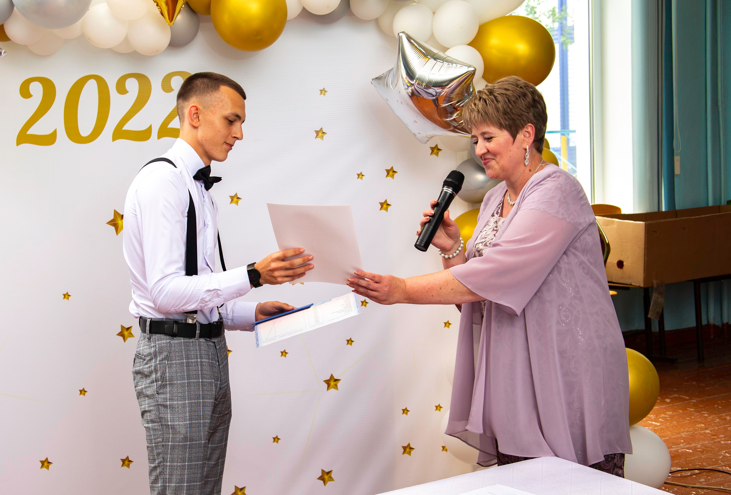 Вручение аттестатов о среднем образовании в Кардаиловской СОШ. Валерий Логачев. Фото, музыка, видео — для души