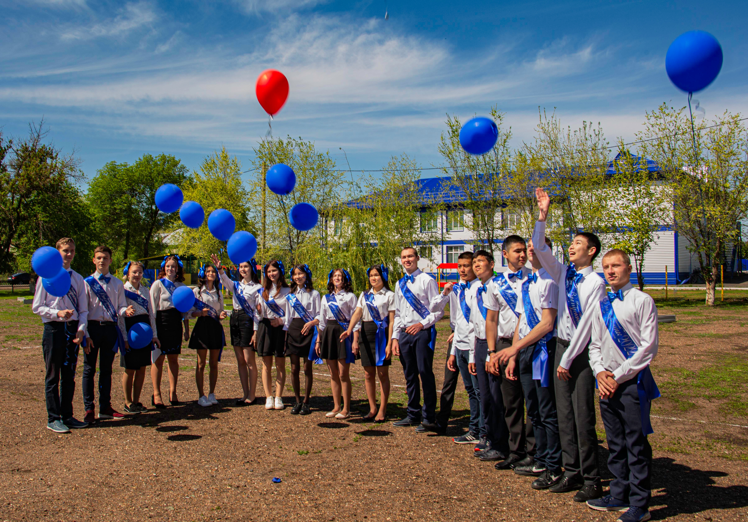 Последний звонок 2022. Валерий Логачев. Фото, музыка, видео — для души