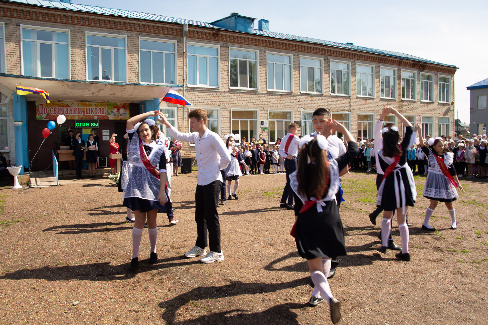 Последний звонок 2022. Валерий Логачев. Фото, музыка, видео — для души