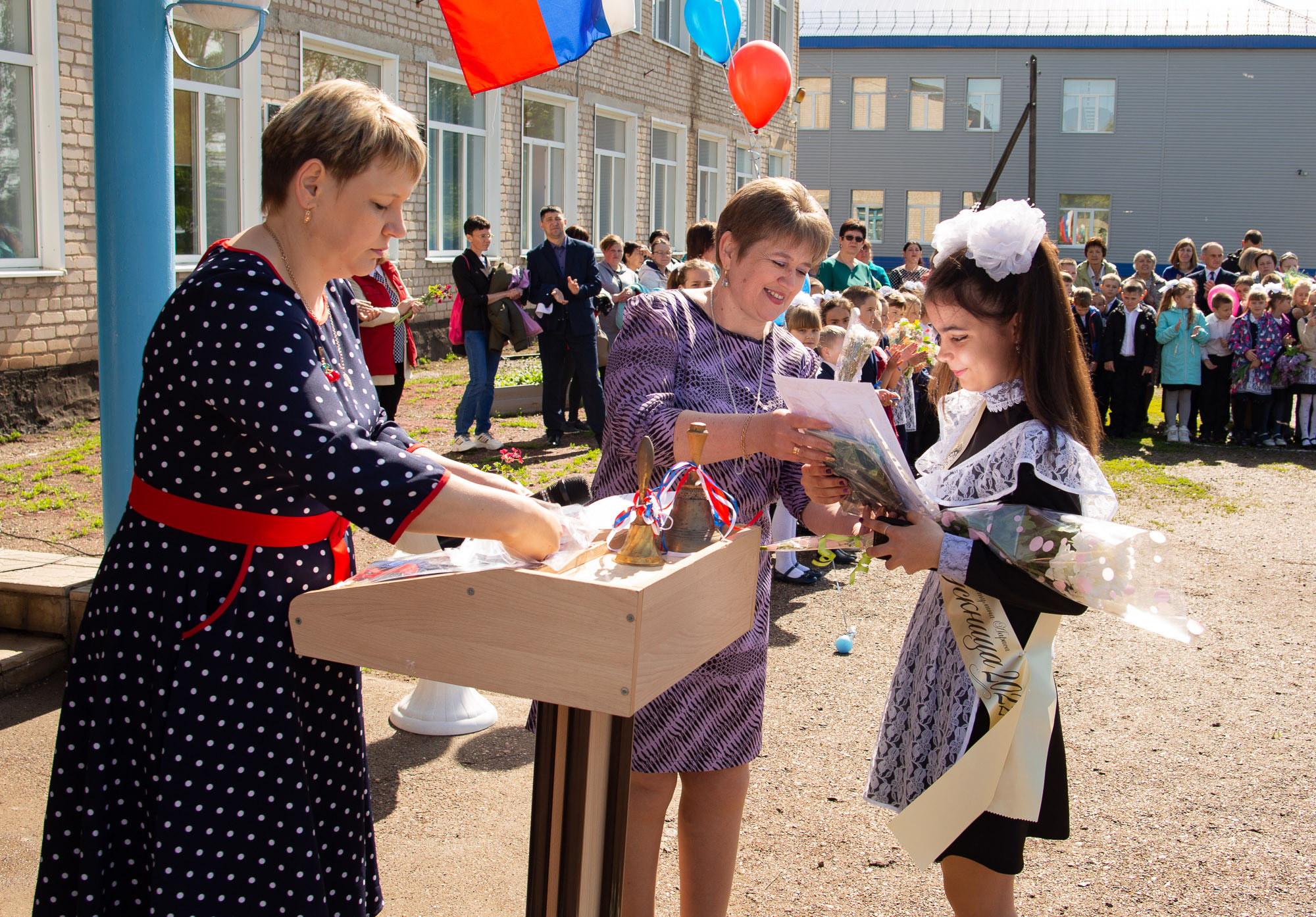 Последний звонок 2022. Валерий Логачев. Фото, музыка, видео — для души