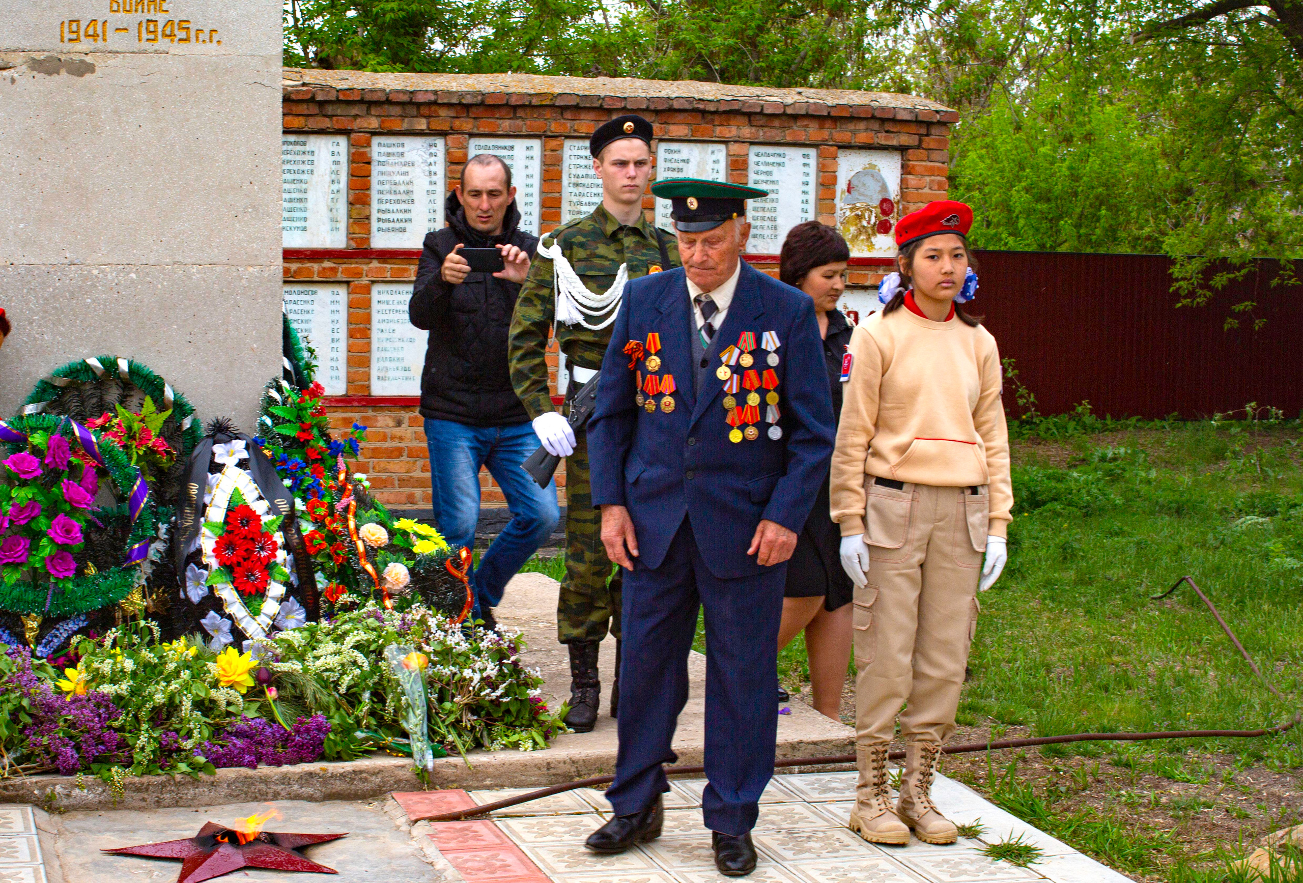 День Победы 2022. Митинг. Валерий Логачев. Фото, музыка, видео — для души