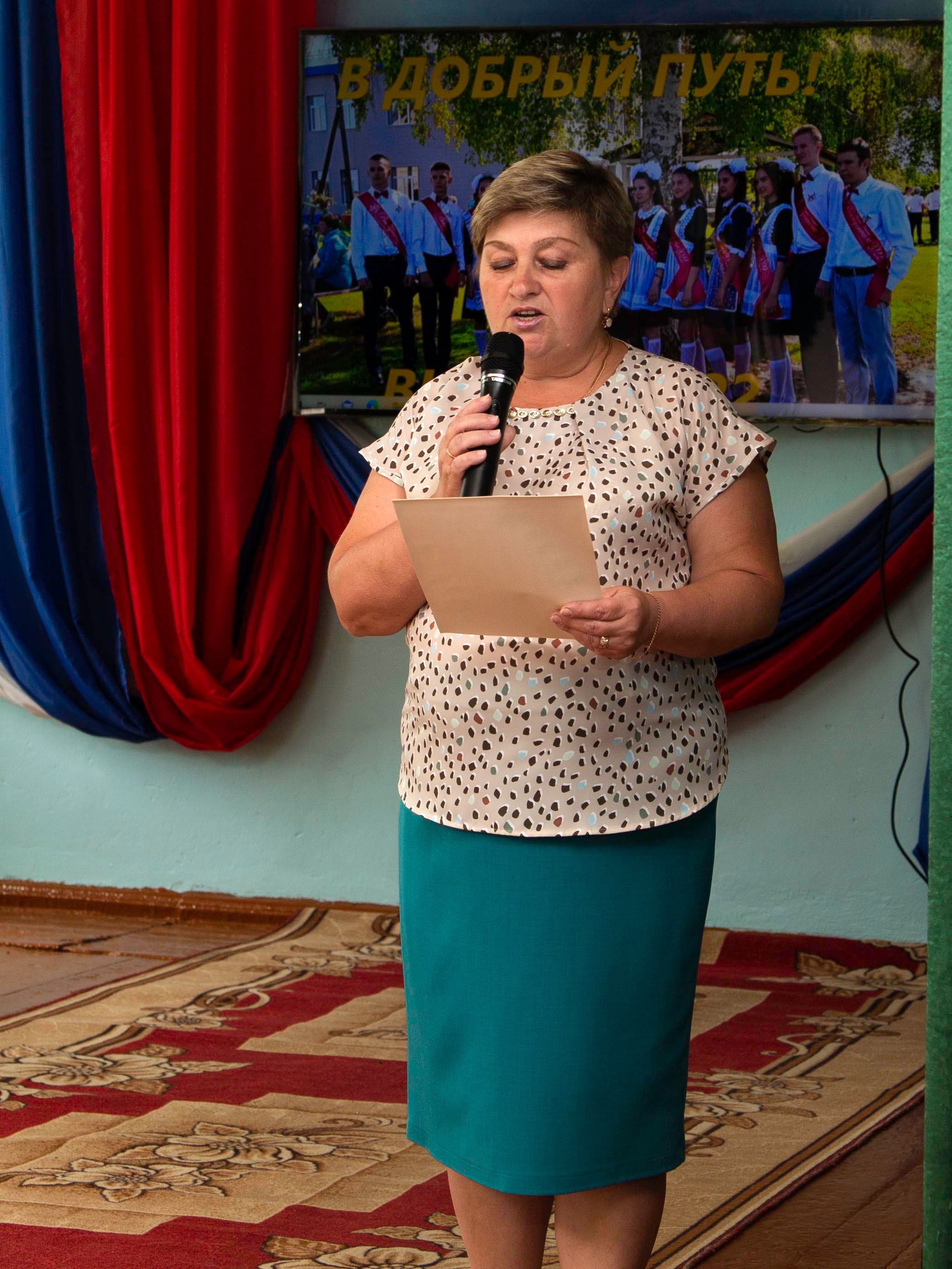 Вручение аттестатов о среднем образовании в Кардаиловской СОШ. Валерий Логачев. Фото, музыка, видео — для души