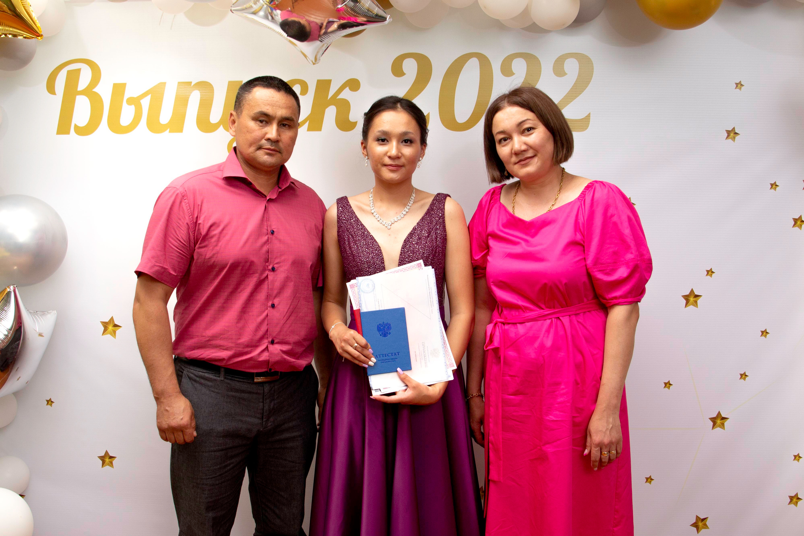 Вручение аттестатов о среднем образовании в Кардаиловской СОШ. Валерий Логачев. Фото, музыка, видео — для души