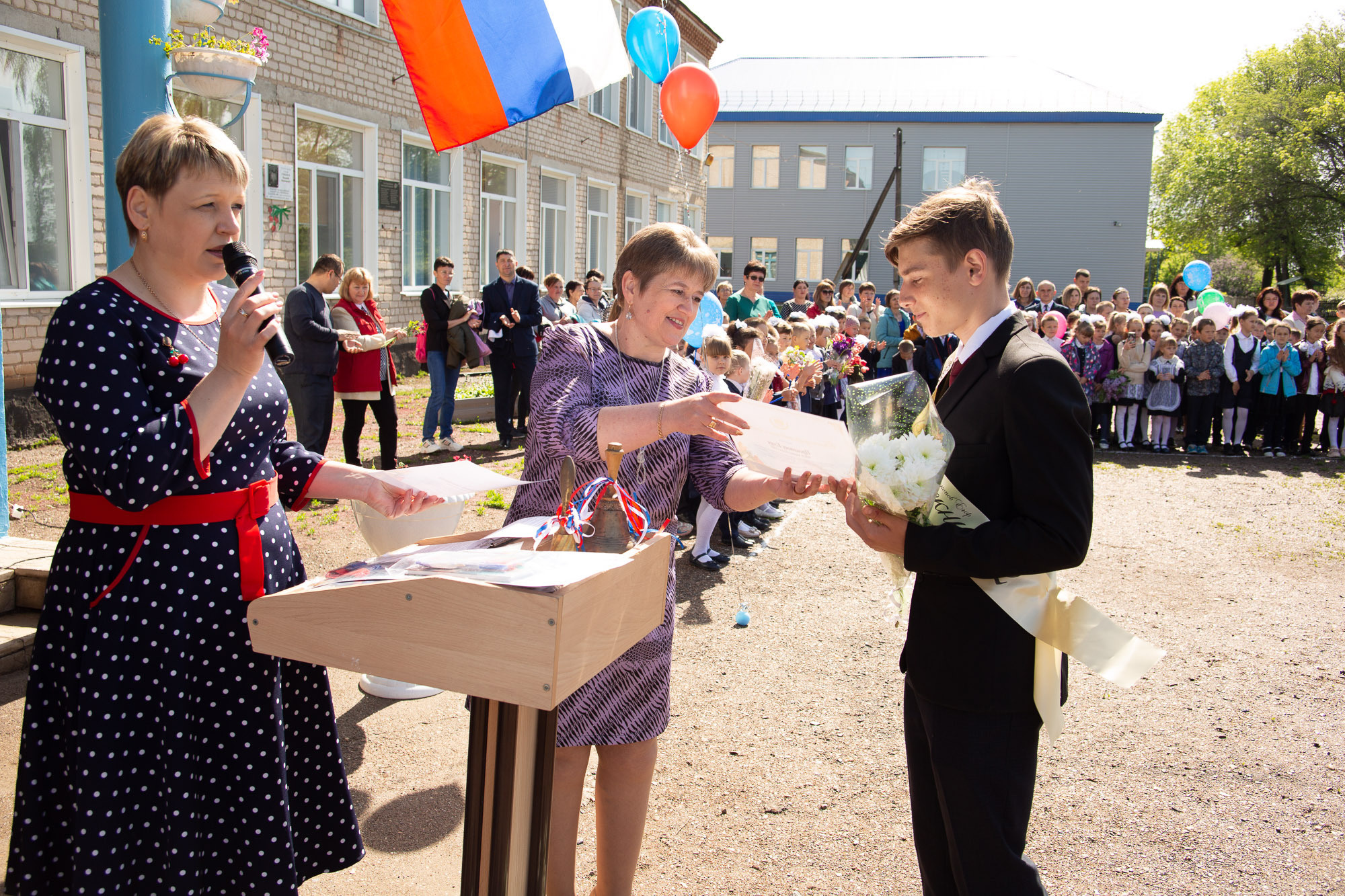 Последний звонок 2022. Валерий Логачев. Фото, музыка, видео — для души