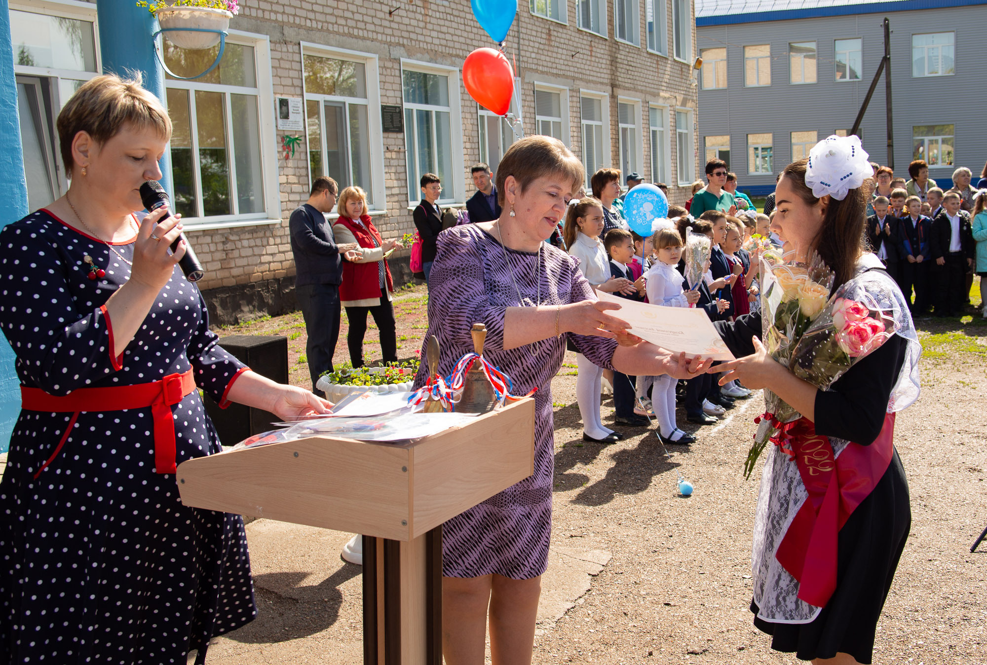 Последний звонок 2022. Валерий Логачев. Фото, музыка, видео — для души