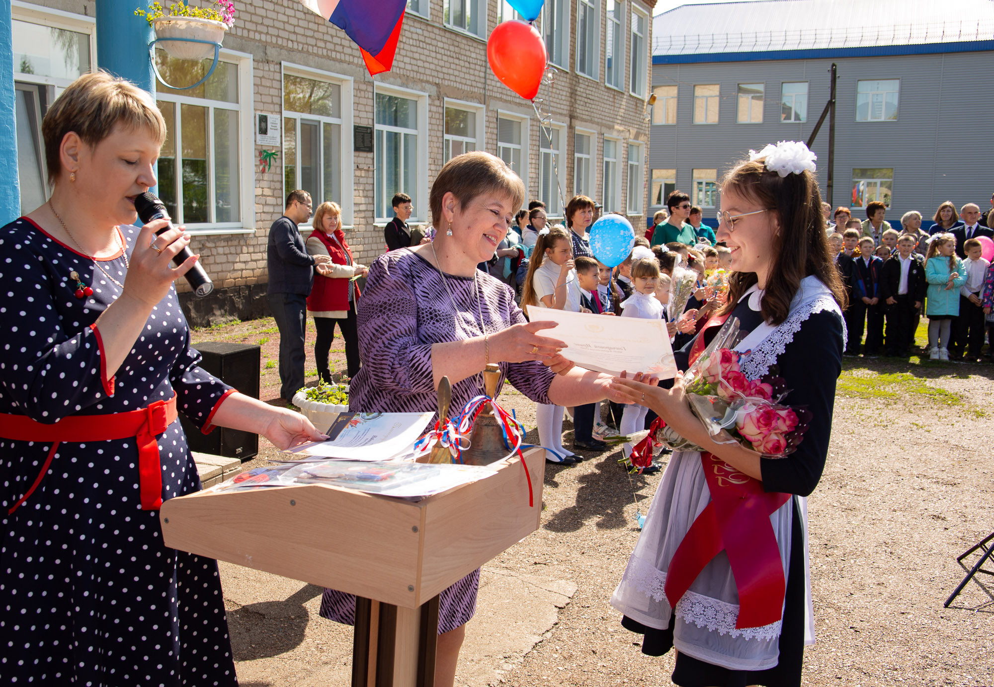 Последний звонок 2022. Валерий Логачев. Фото, музыка, видео — для души