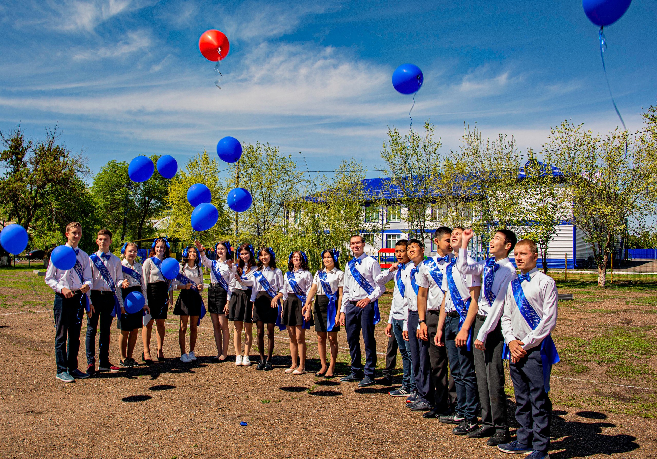Последний звонок 2022. Валерий Логачев. Фото, музыка, видео — для души