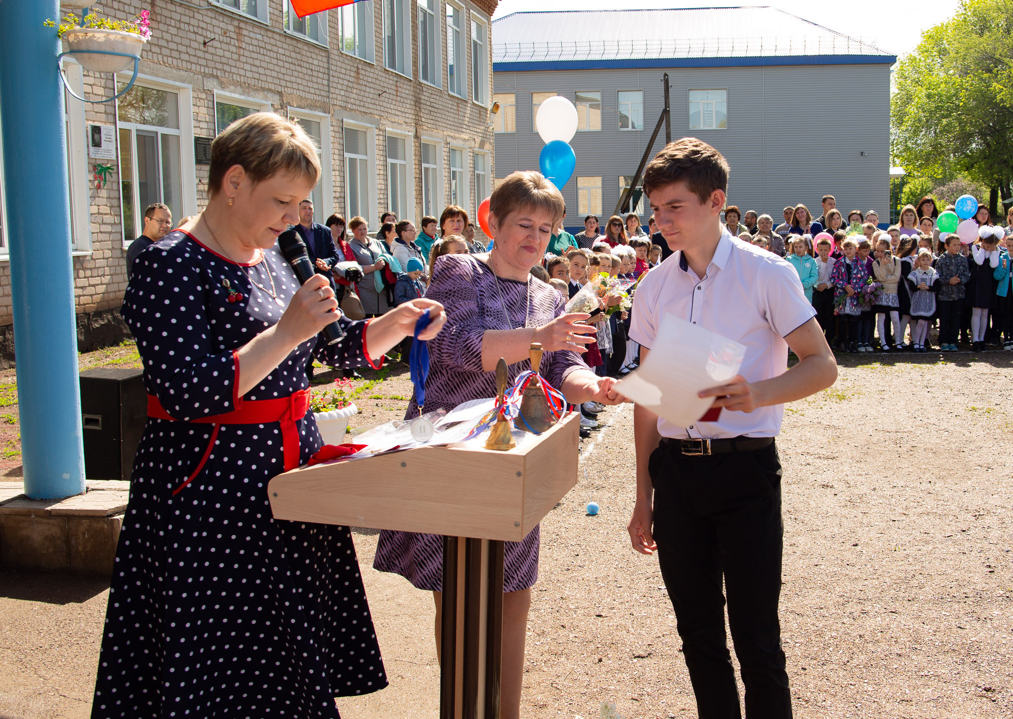 Последний звонок 2022. Валерий Логачев. Фото, музыка, видео — для души